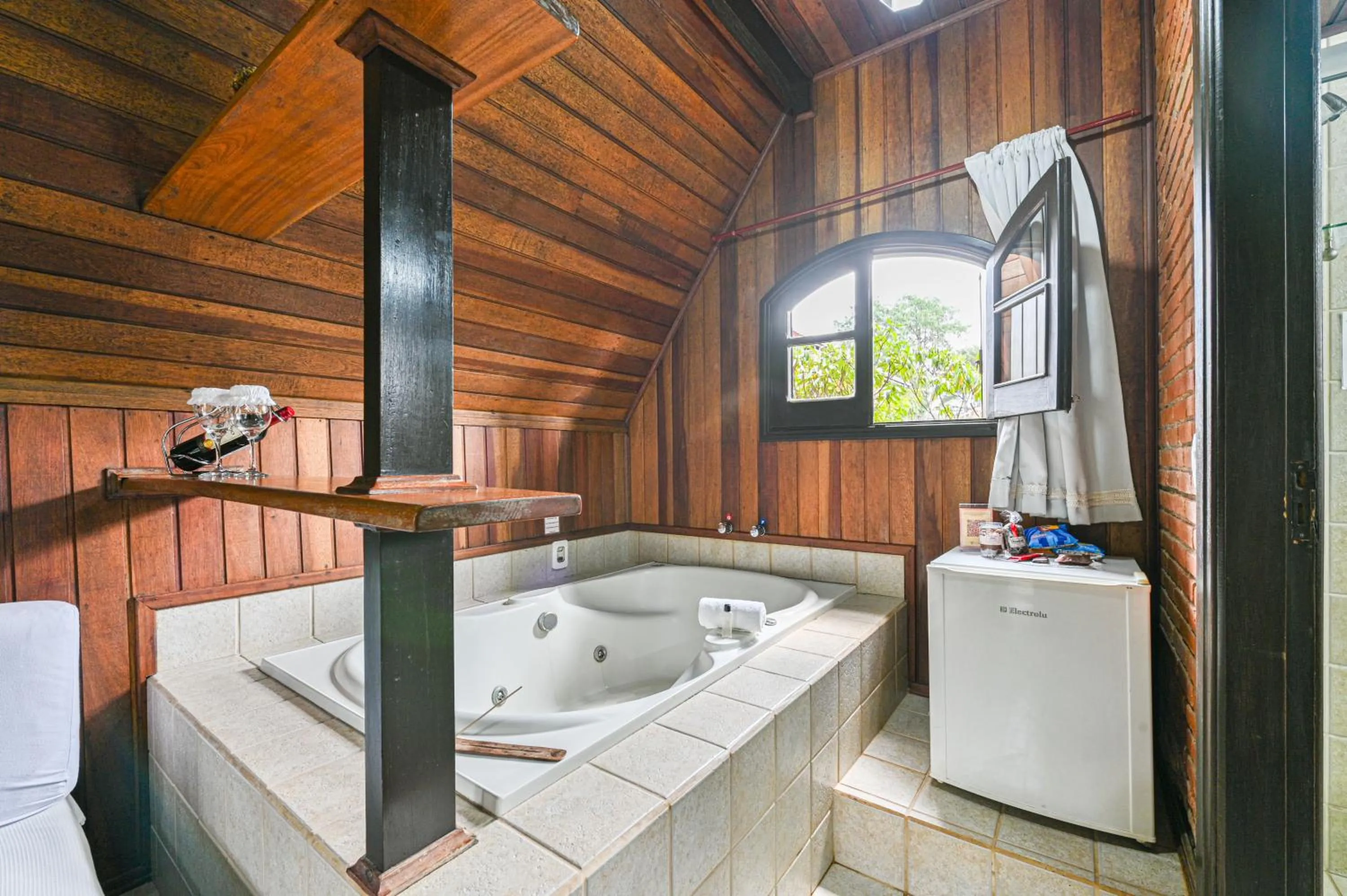 Hot Tub in Pousada & Spa Cantos e Contos