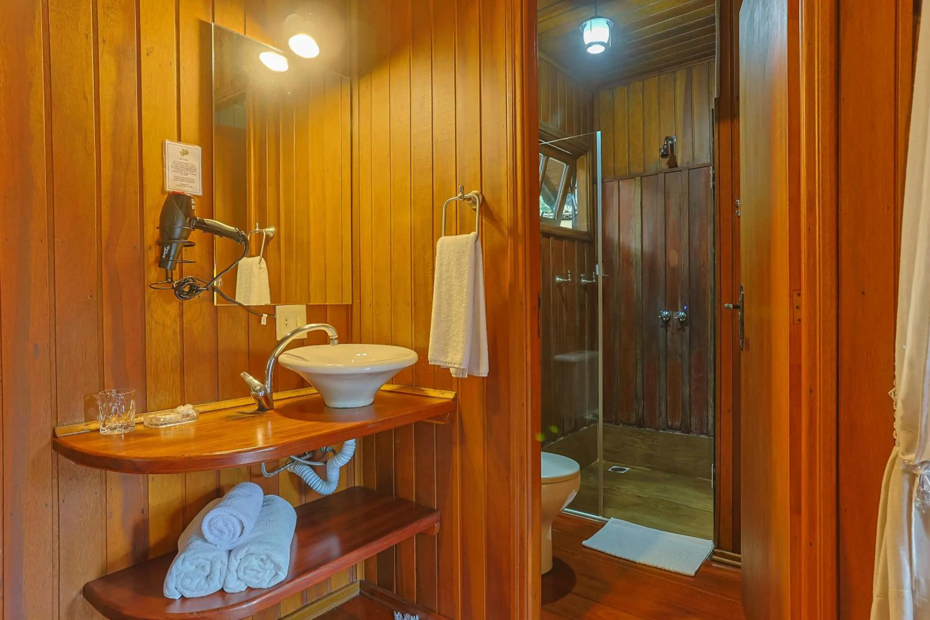 Bathroom in Pousada & Spa Cantos e Contos