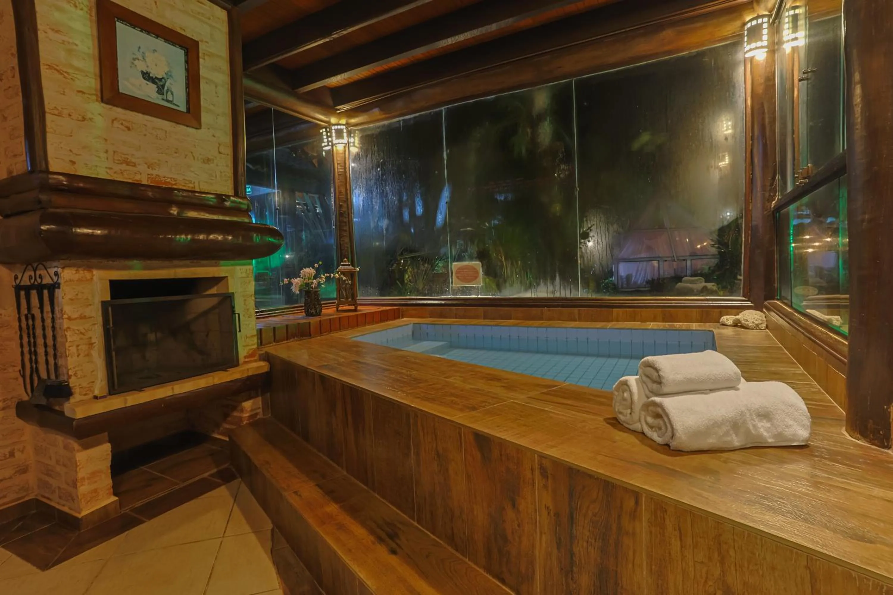 Swimming pool in Pousada & Spa Cantos e Contos