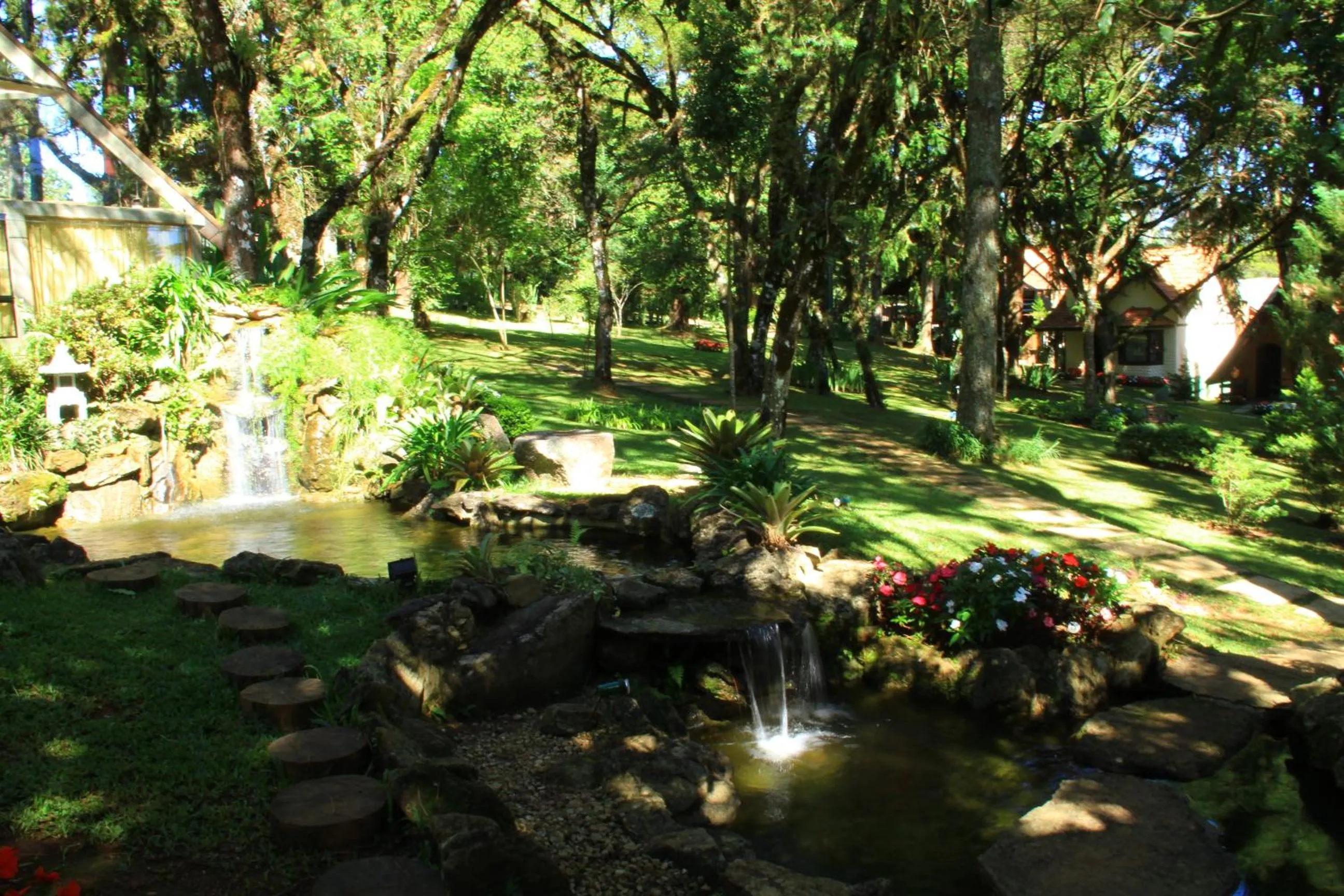 Lake view in Pousada & Spa Cantos e Contos