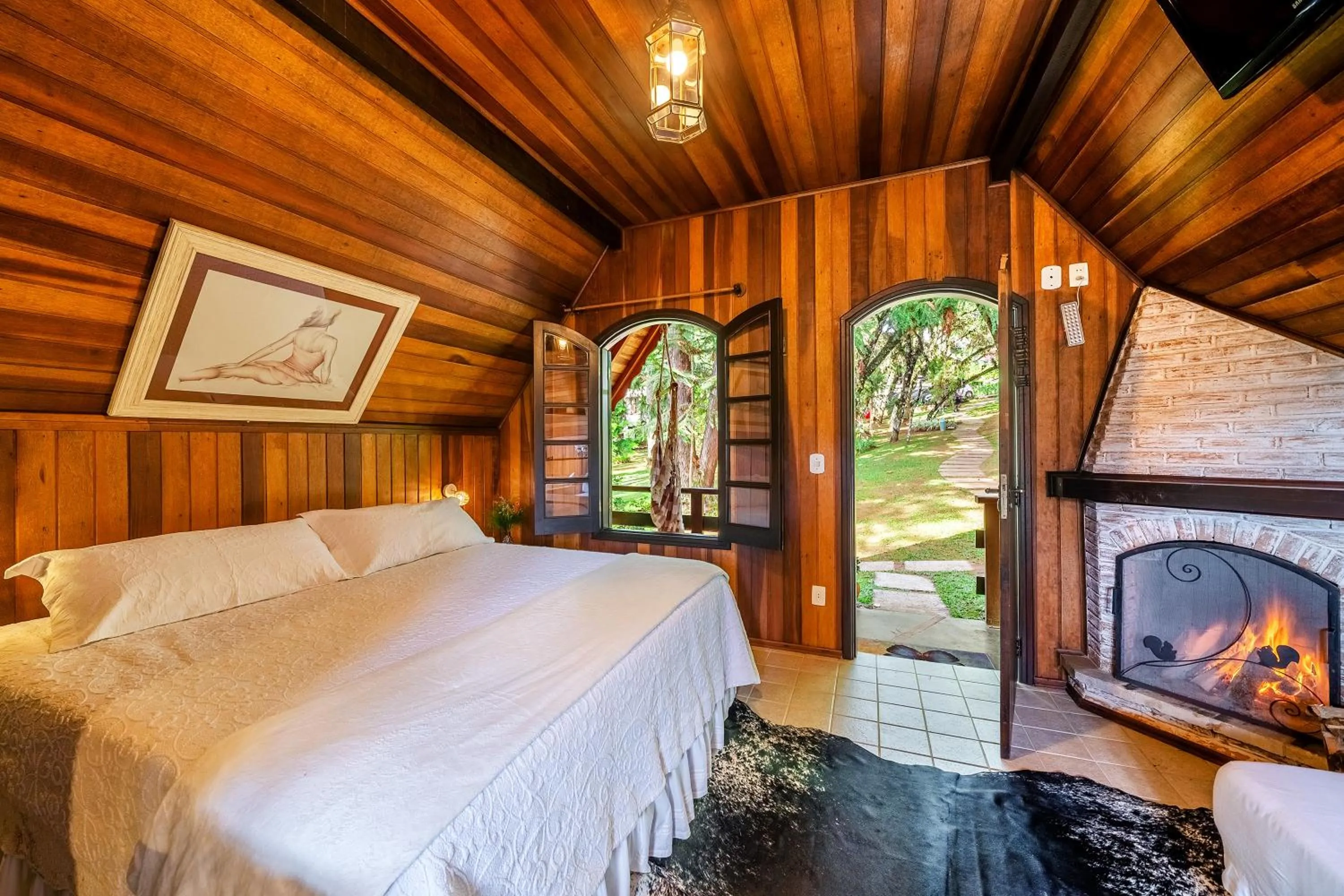 Photo of the whole room, Bed in Pousada & Spa Cantos e Contos