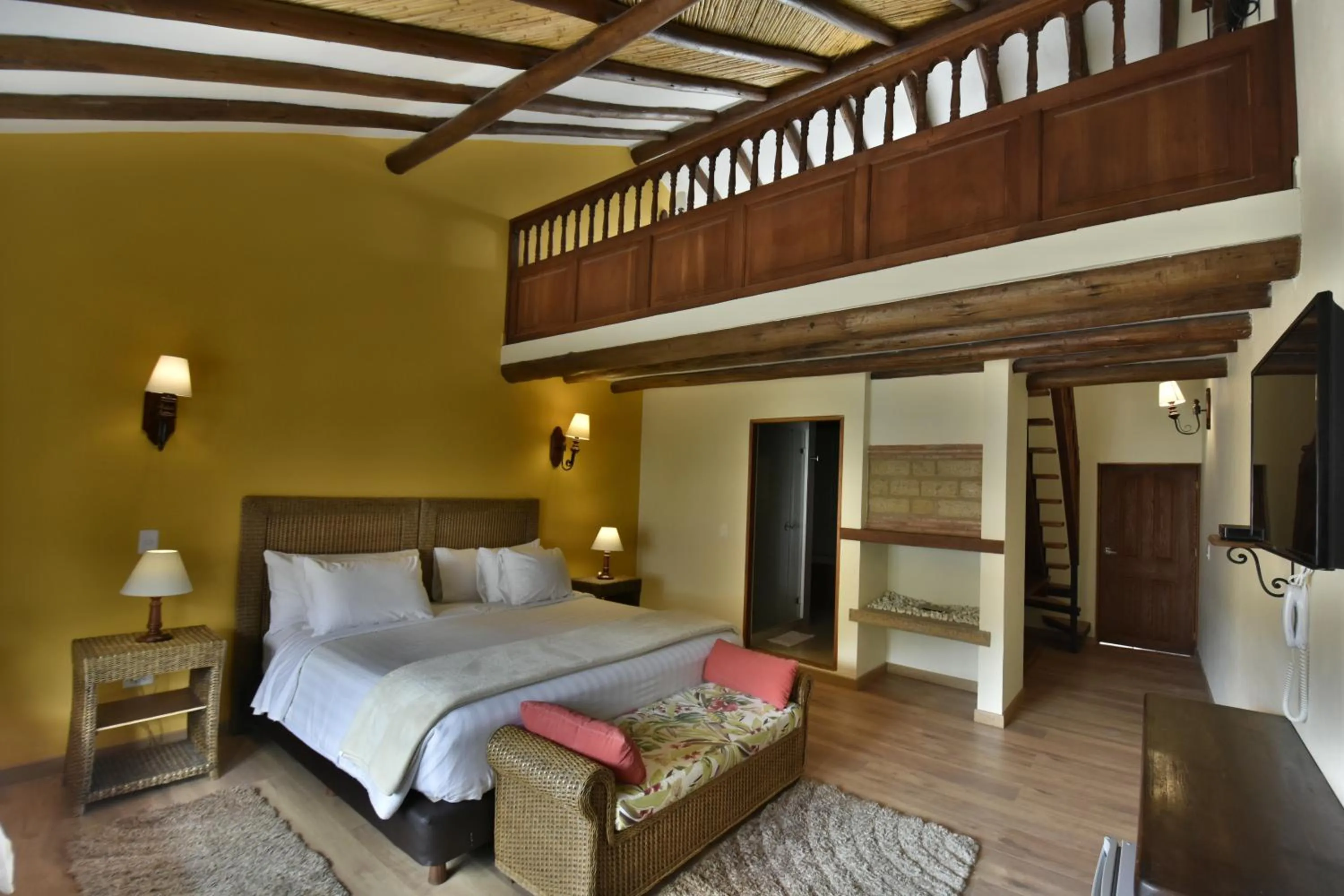 Bed in Hotel Campanario de la Villa