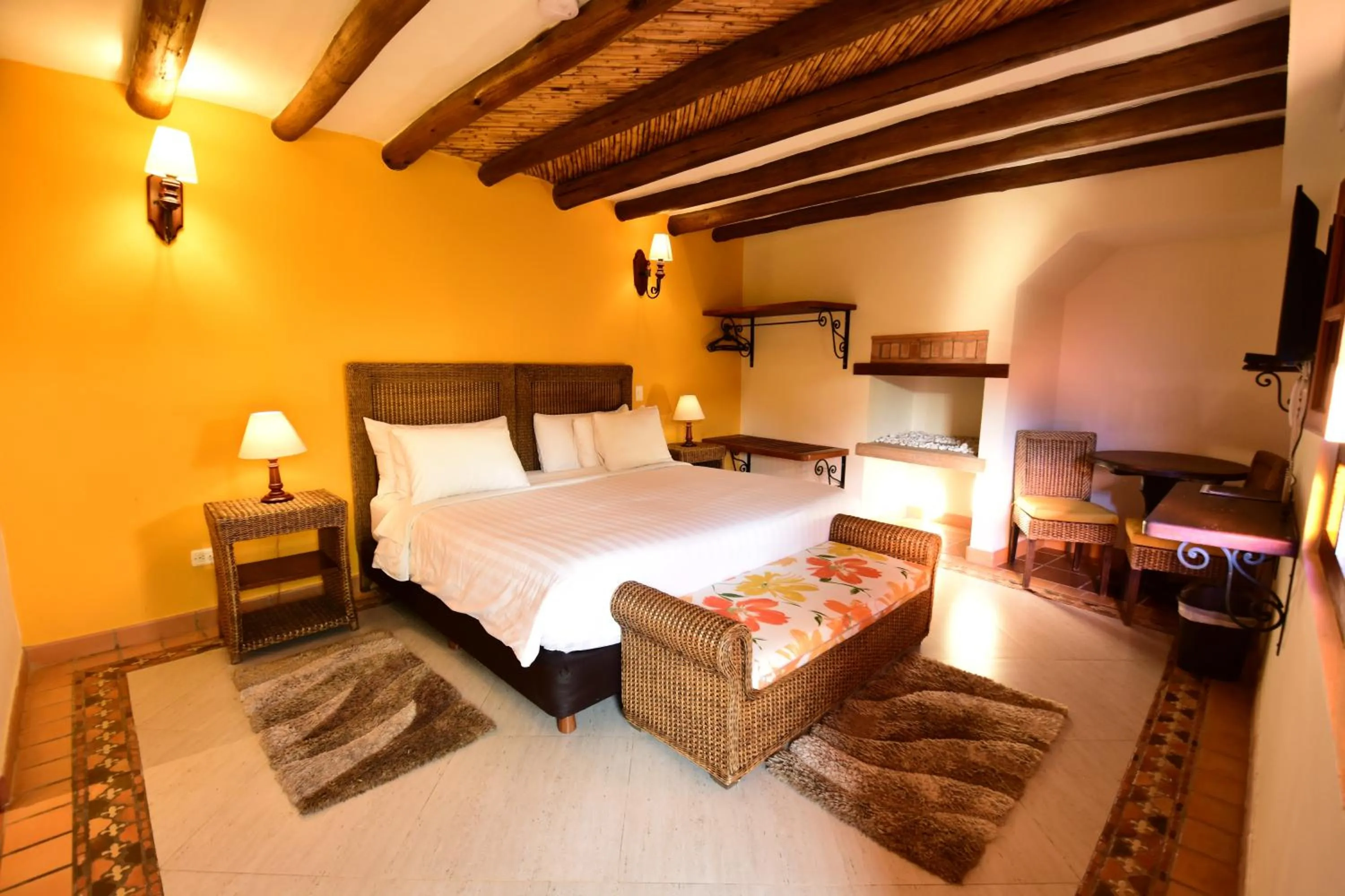 Bed in Hotel Campanario de la Villa