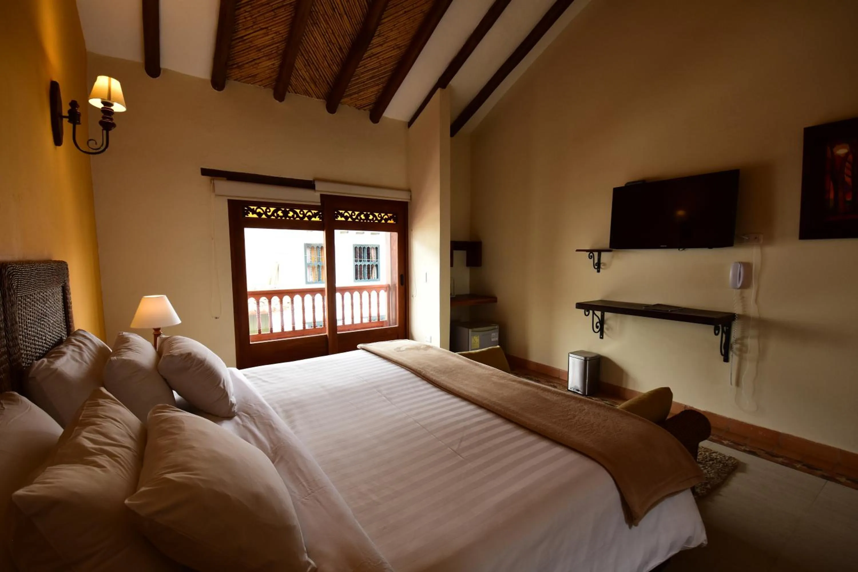 Bed in Hotel Campanario de la Villa