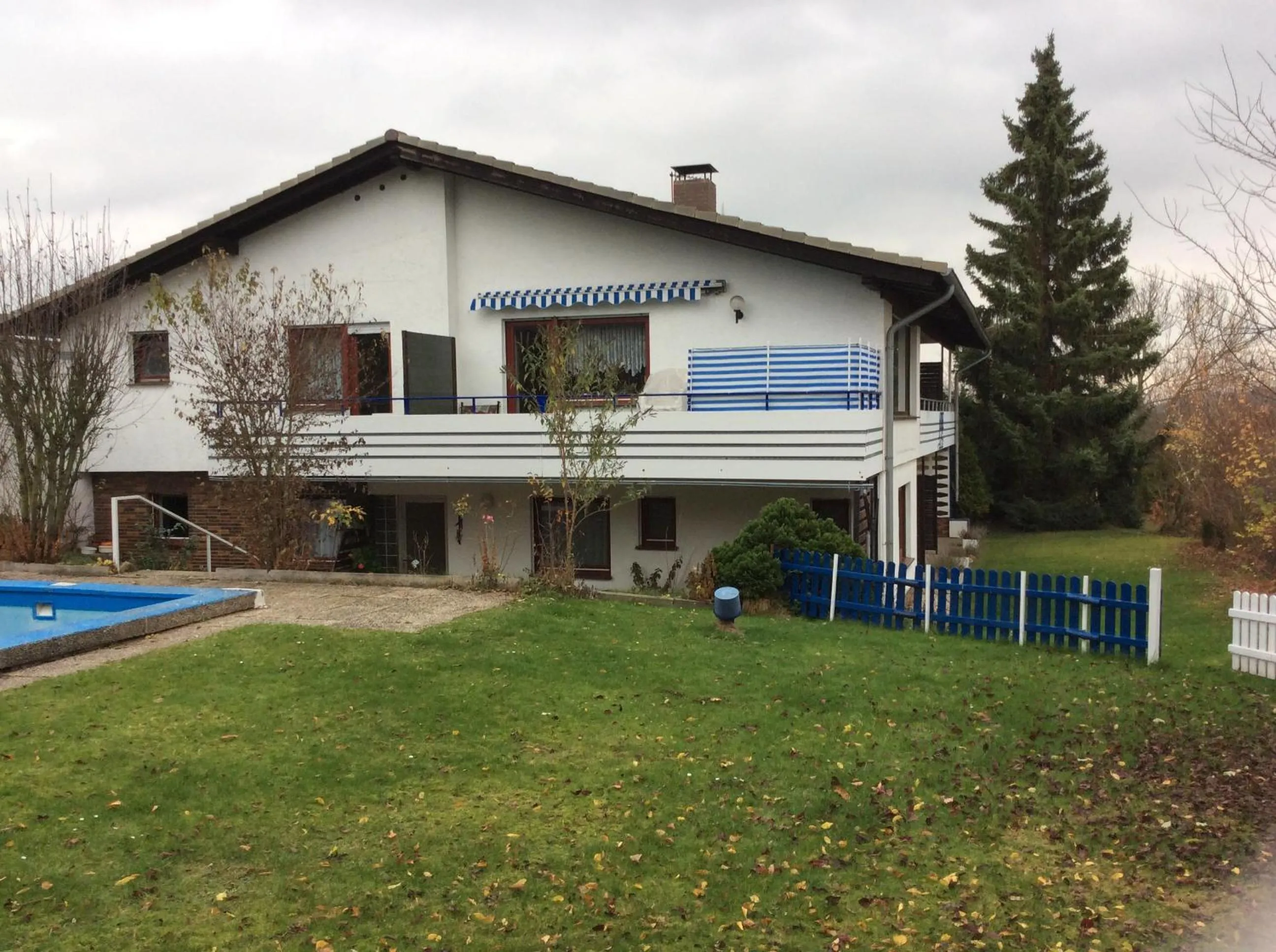 Property building in Hotel Del Sol