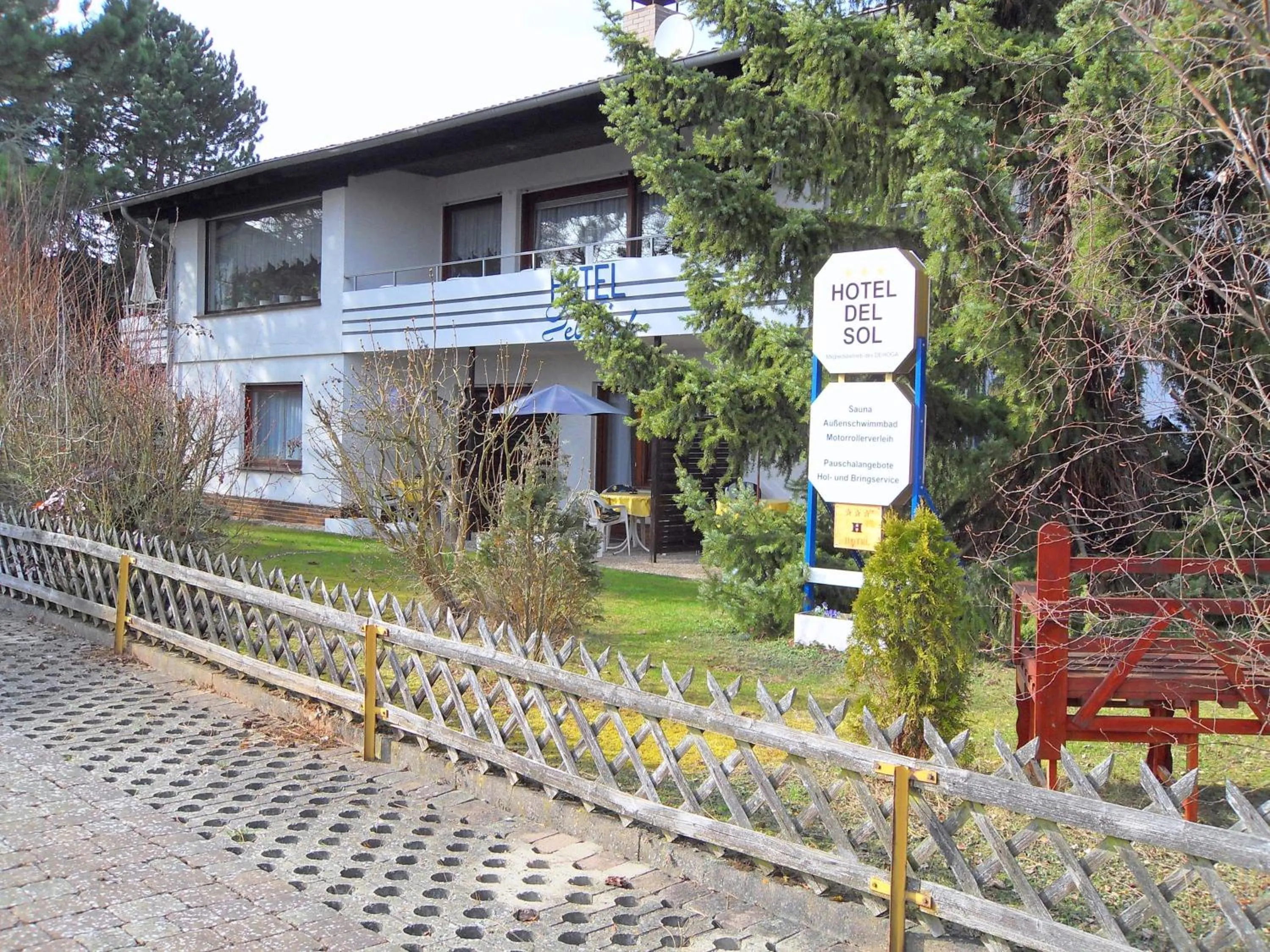 Property building in Hotel Del Sol