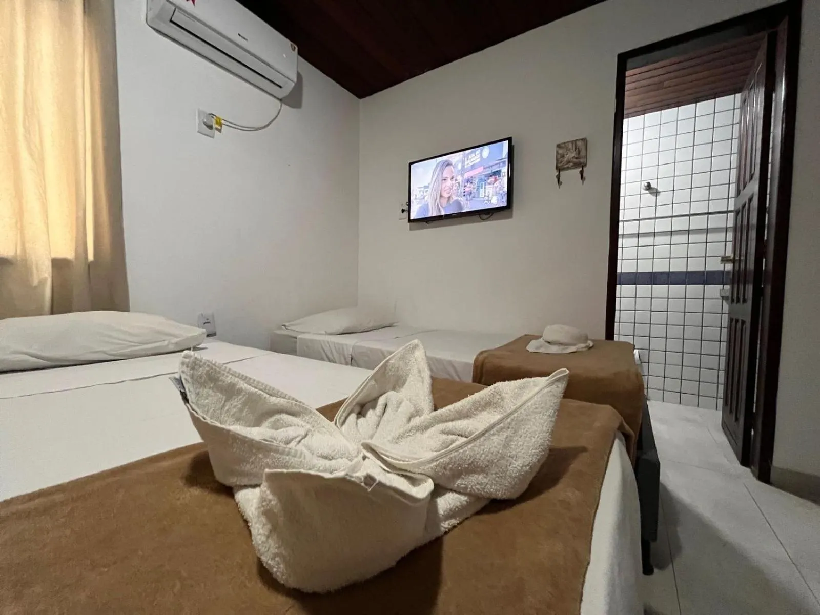 Photo of the whole room, Bed in Pousada Uba-Rio Porto de Galinhas