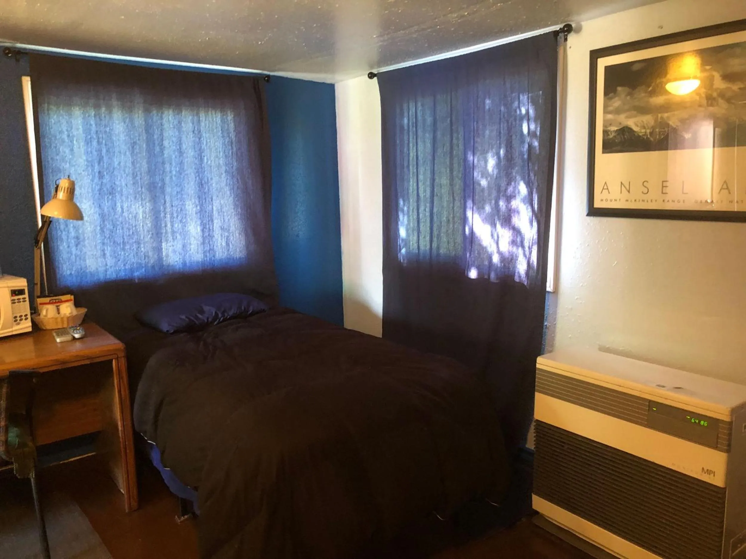 Bed in Uncle Nicolai's Inn B&B