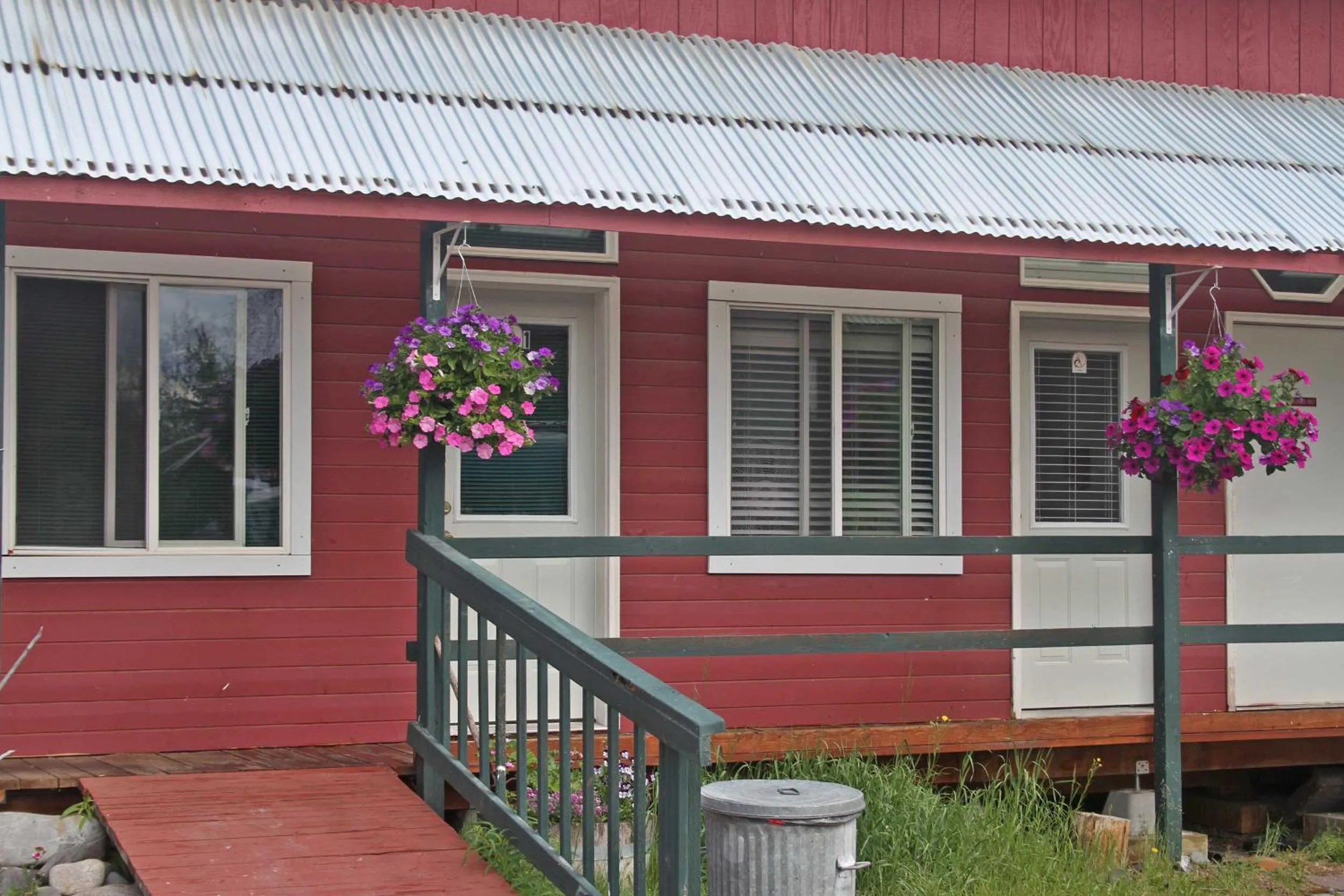 Uncle Nicolai's Inn B&B