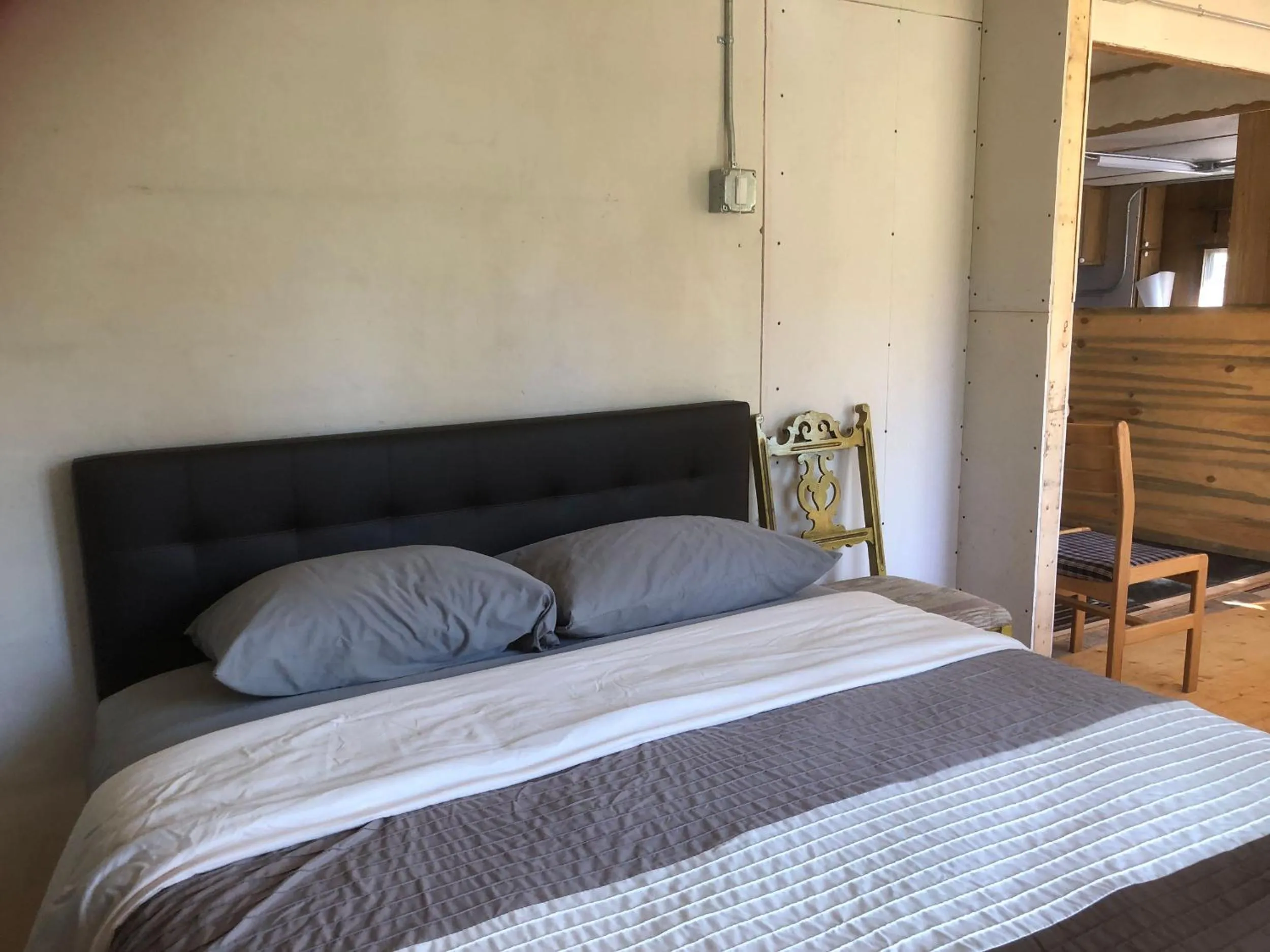 Bed in Uncle Nicolai's Inn B&B