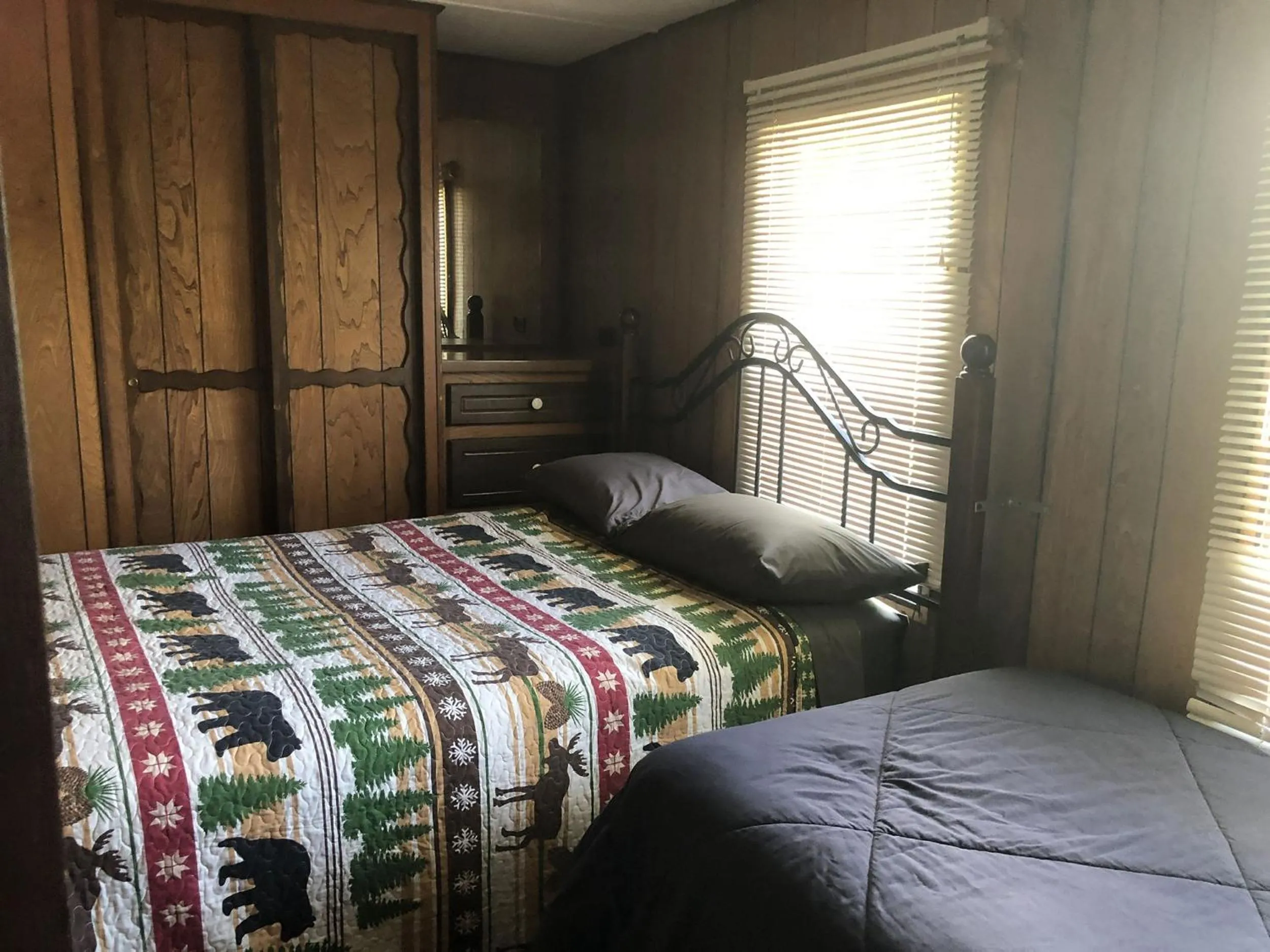 Bed in Uncle Nicolai's Inn B&B