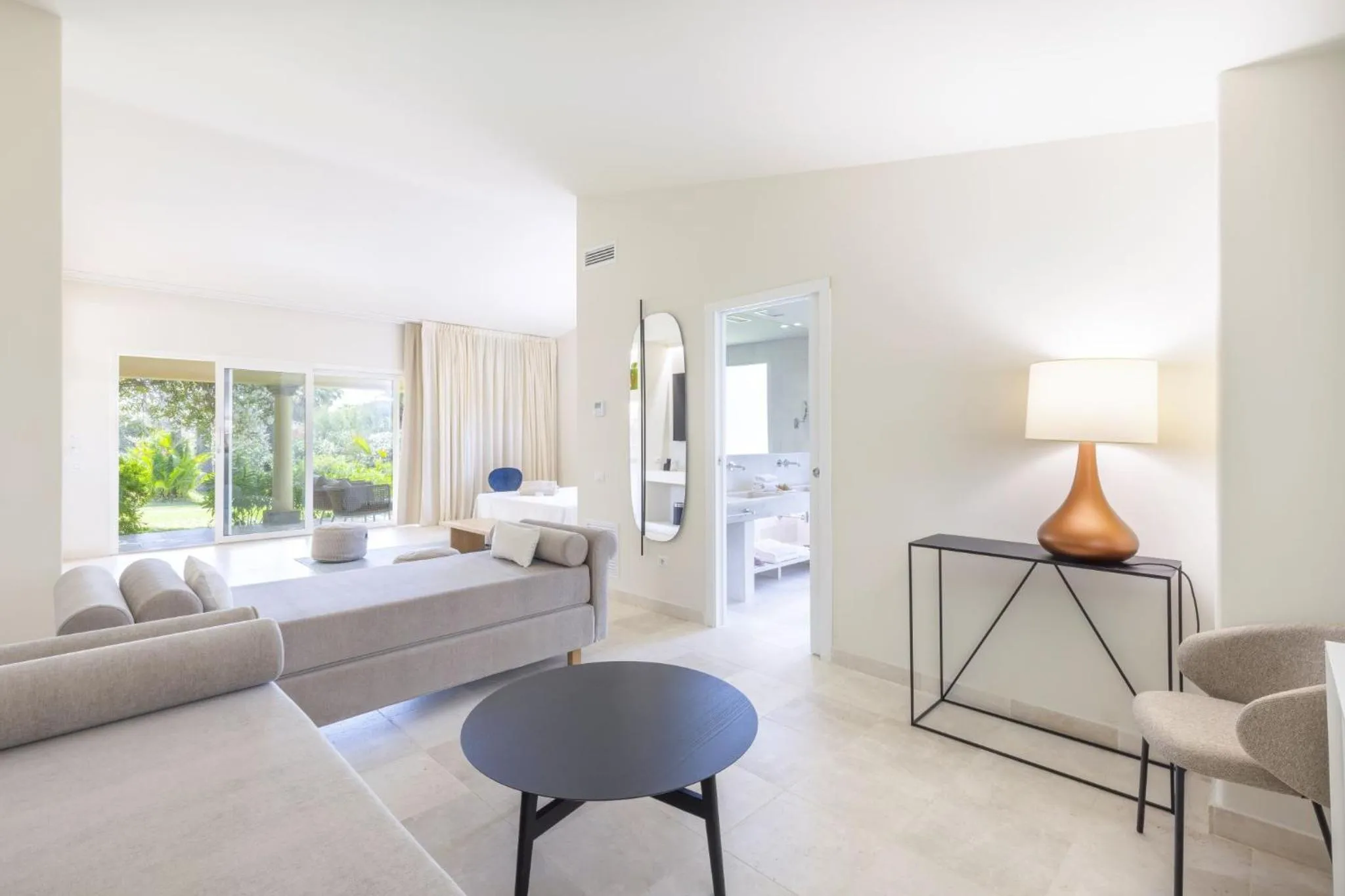 Photo of the whole room, Bed in Hotel Costa dei Fiori