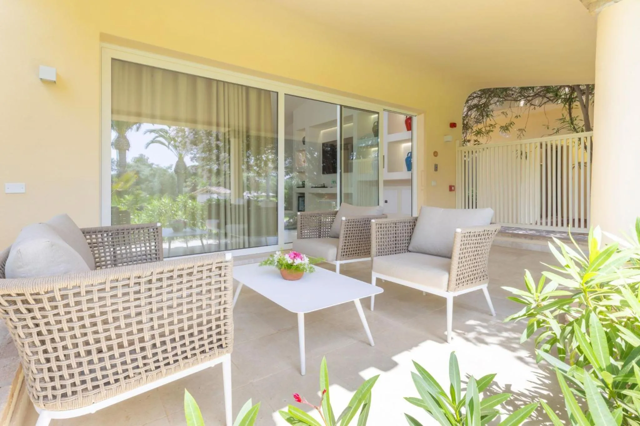 Patio in Hotel Costa dei Fiori