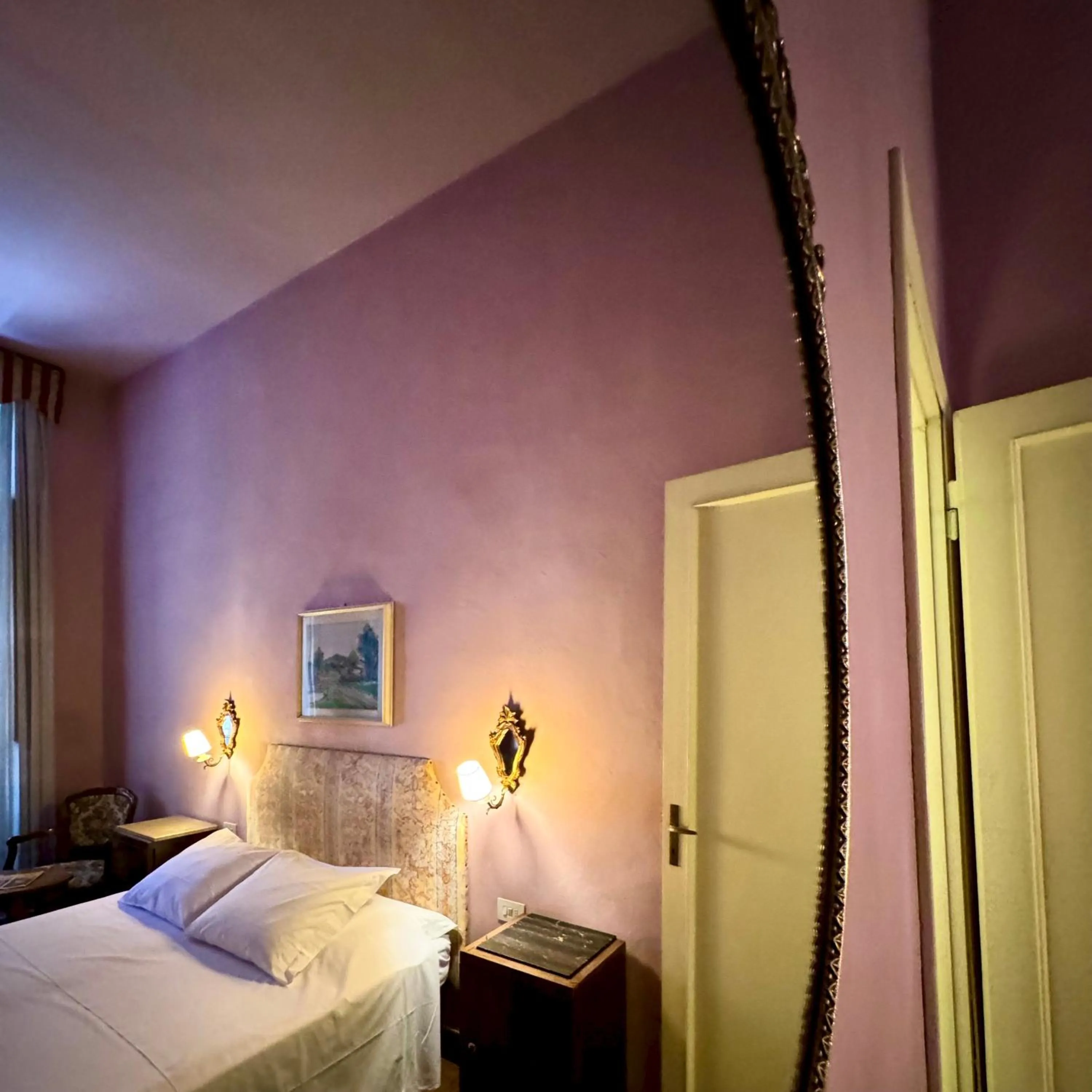 Decorative detail, Bed in Hotel Cestelli