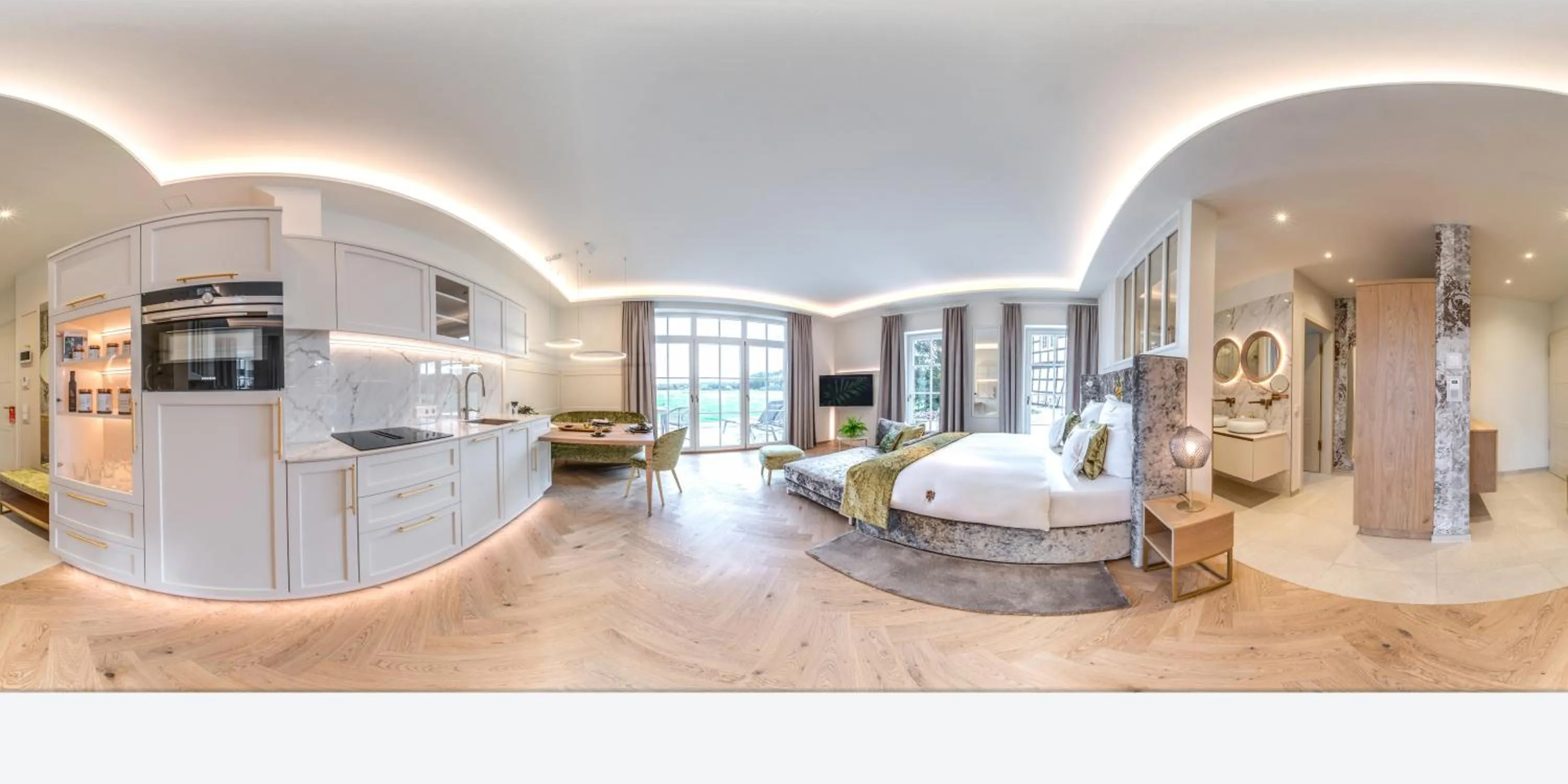 Staff in SCHLOSSRESIDENZ - Boutique Apartments & Hotel Suiten