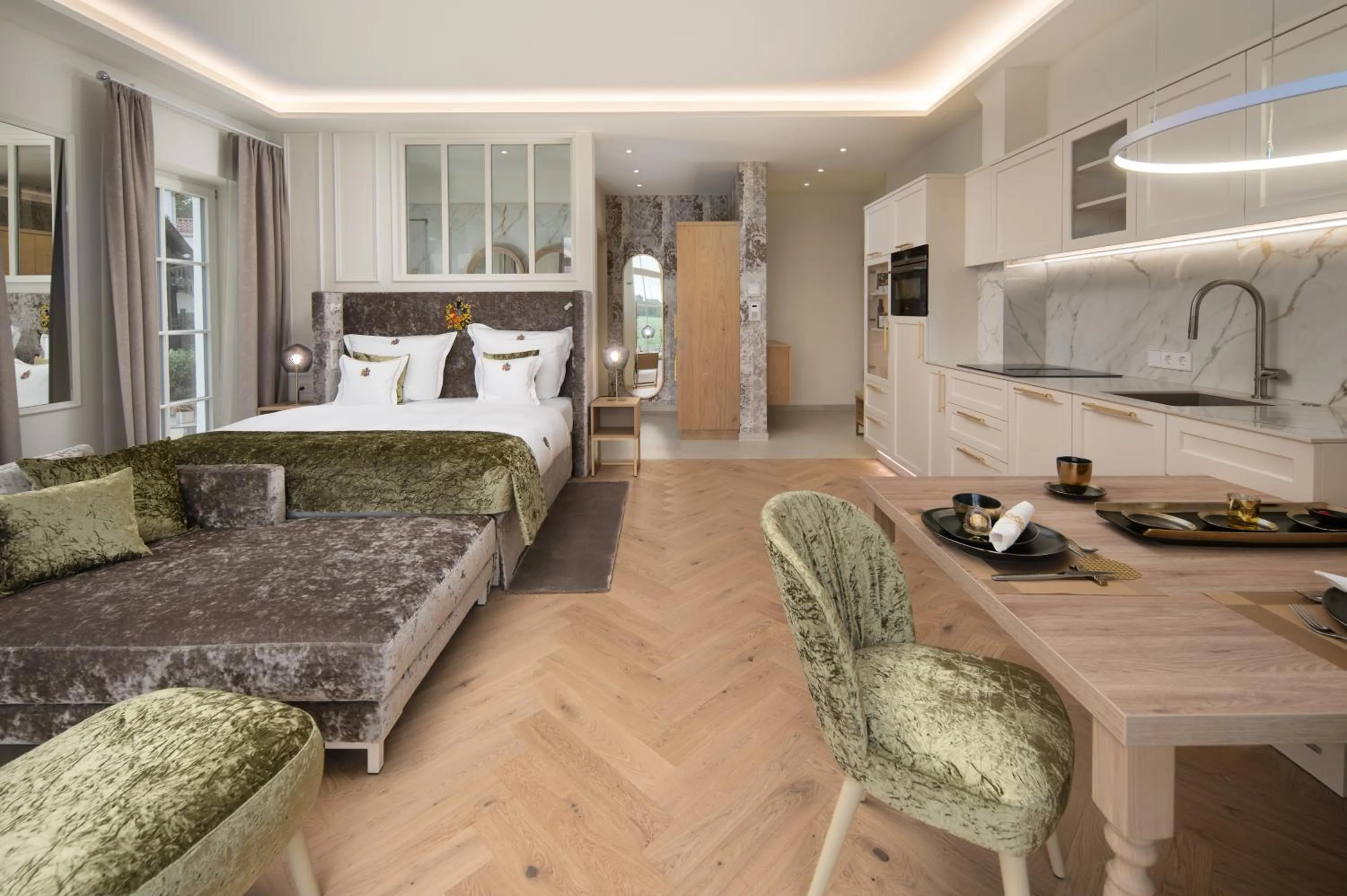 Photo of the whole room, Bed in SCHLOSSRESIDENZ - Boutique Apartments & Hotel Suiten