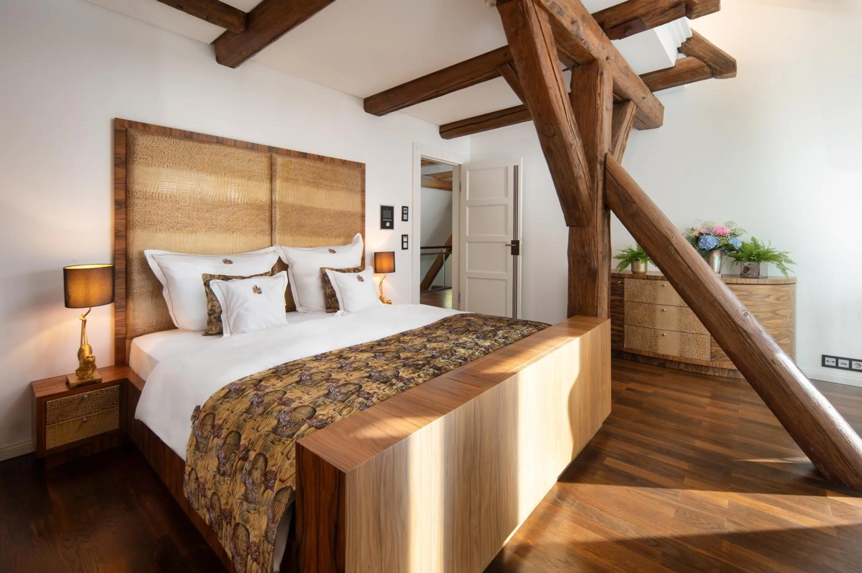 Bed in SCHLOSSRESIDENZ - Boutique Apartments & Hotel Suiten