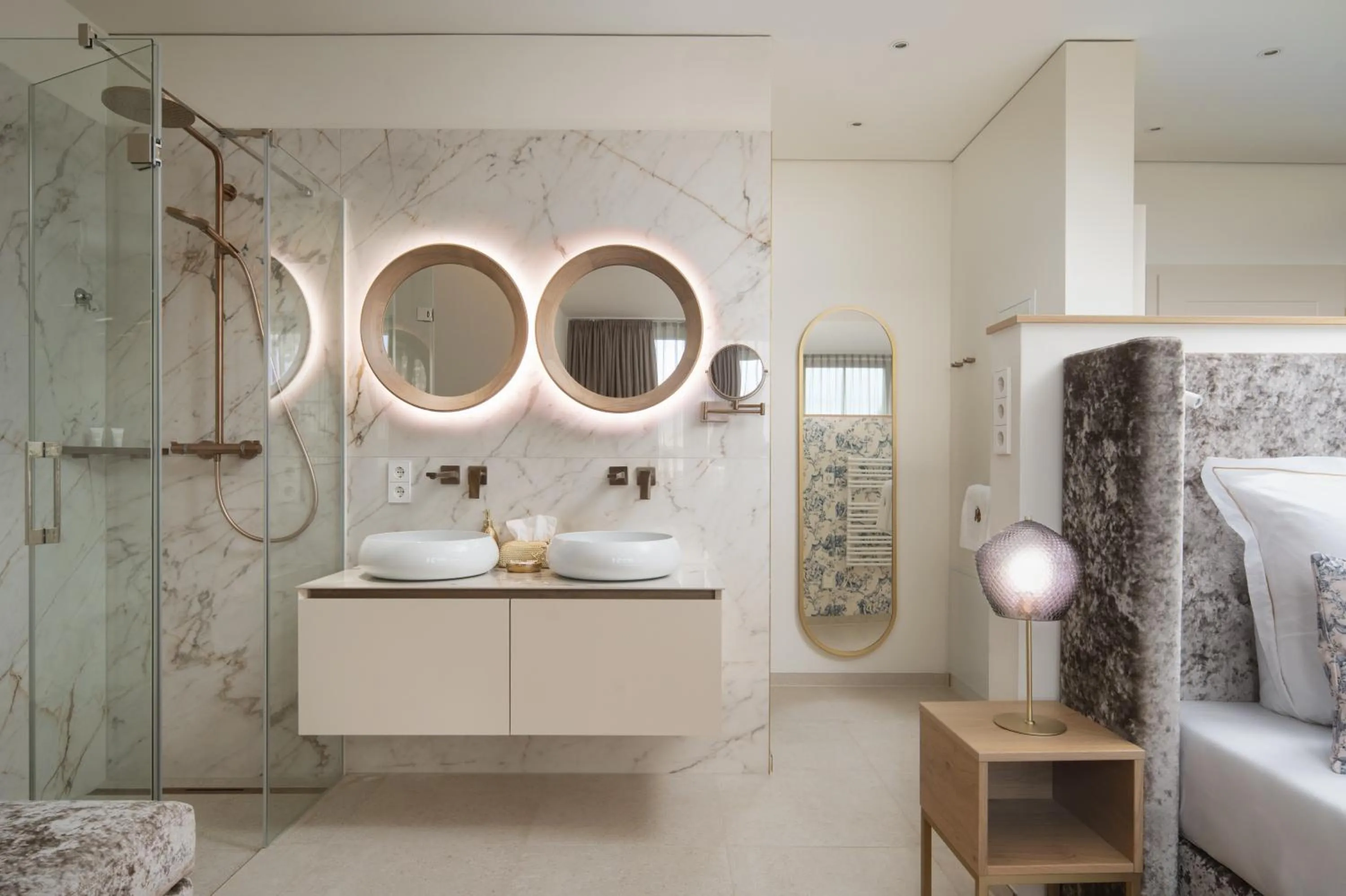 Photo of the whole room, Bed in SCHLOSSRESIDENZ - Boutique Apartments & Hotel Suiten