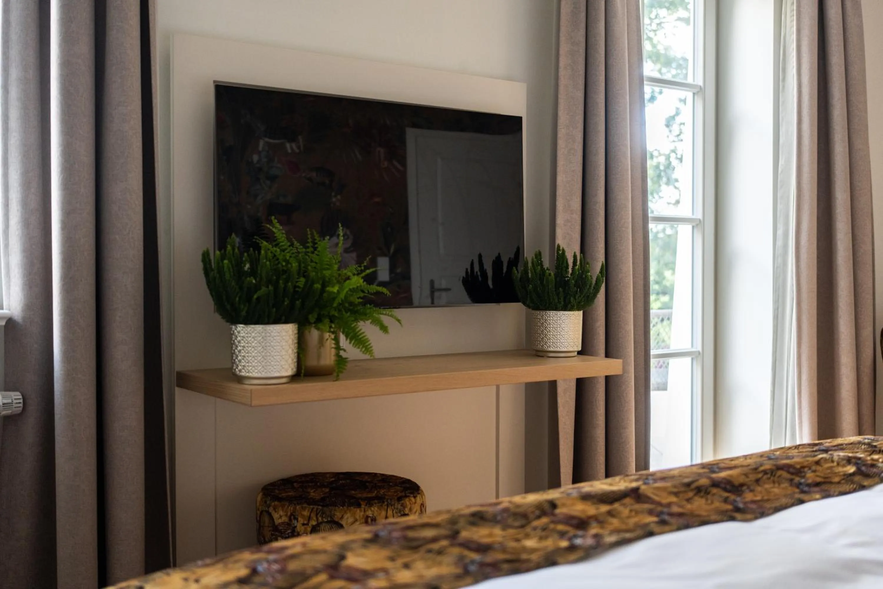 Photo of the whole room, Bed in SCHLOSSRESIDENZ - Boutique Apartments & Hotel Suiten