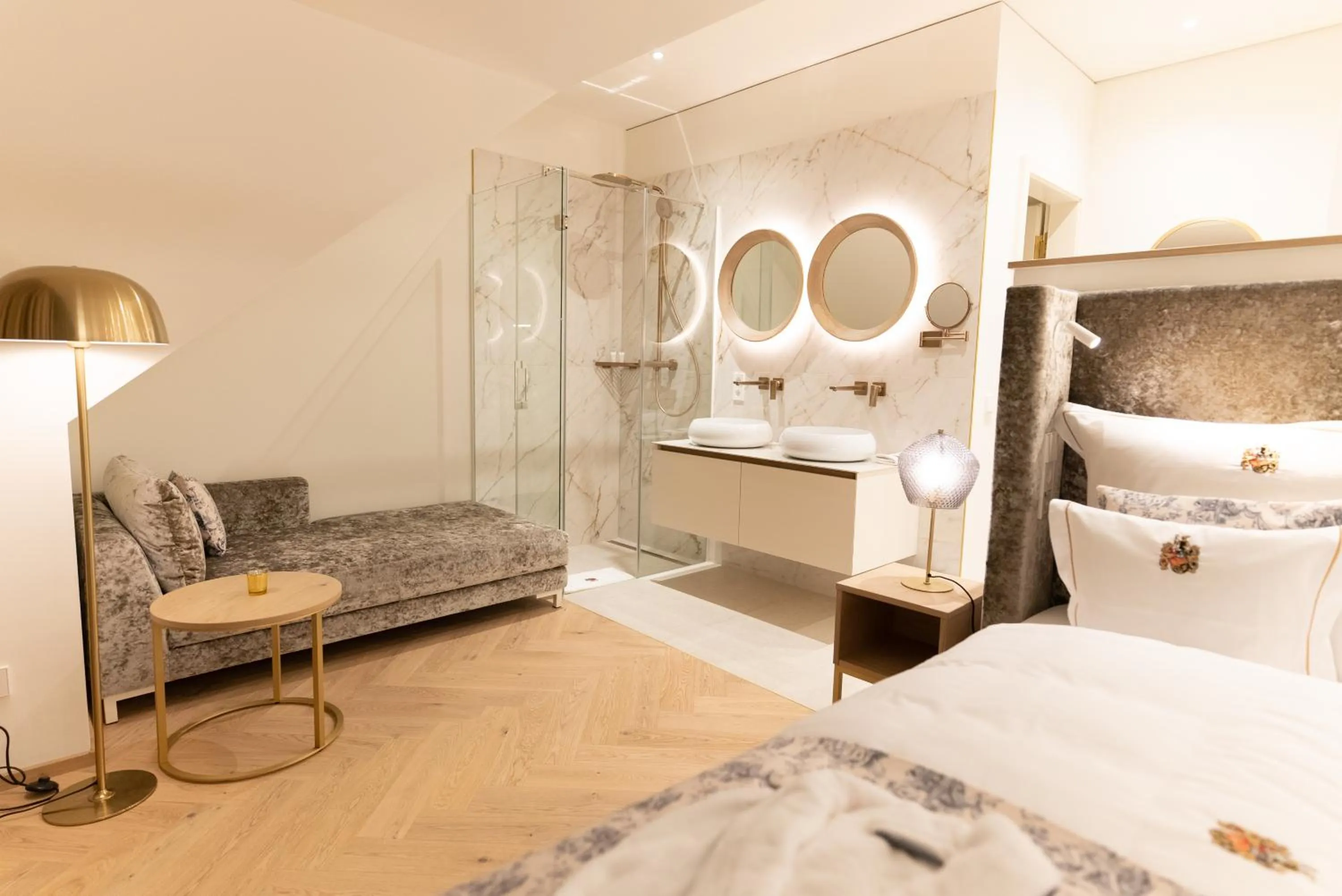 Bed in SCHLOSSRESIDENZ - Boutique Apartments & Hotel Suiten