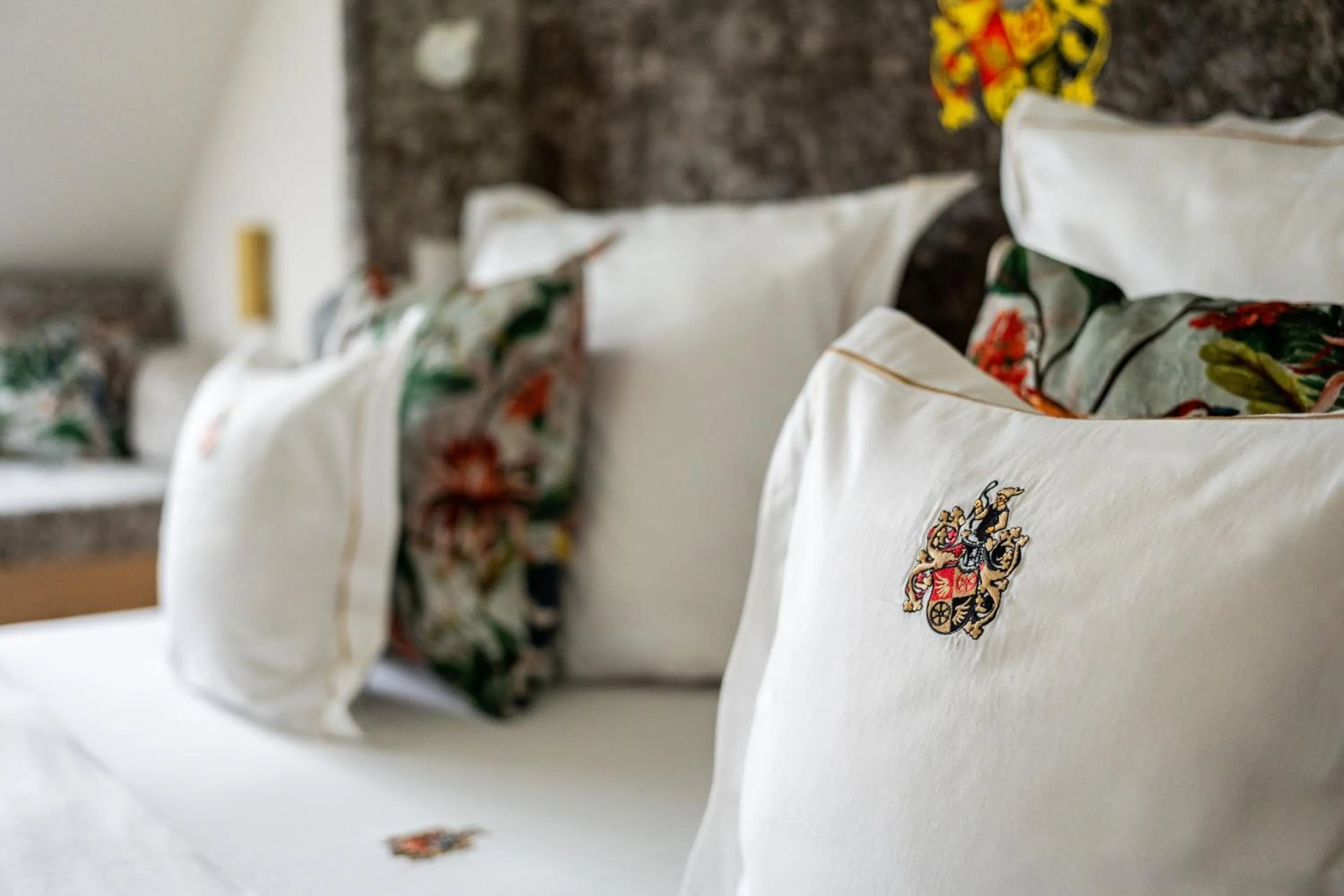 Decorative detail, Bed in SCHLOSSRESIDENZ - Boutique Apartments & Hotel Suiten