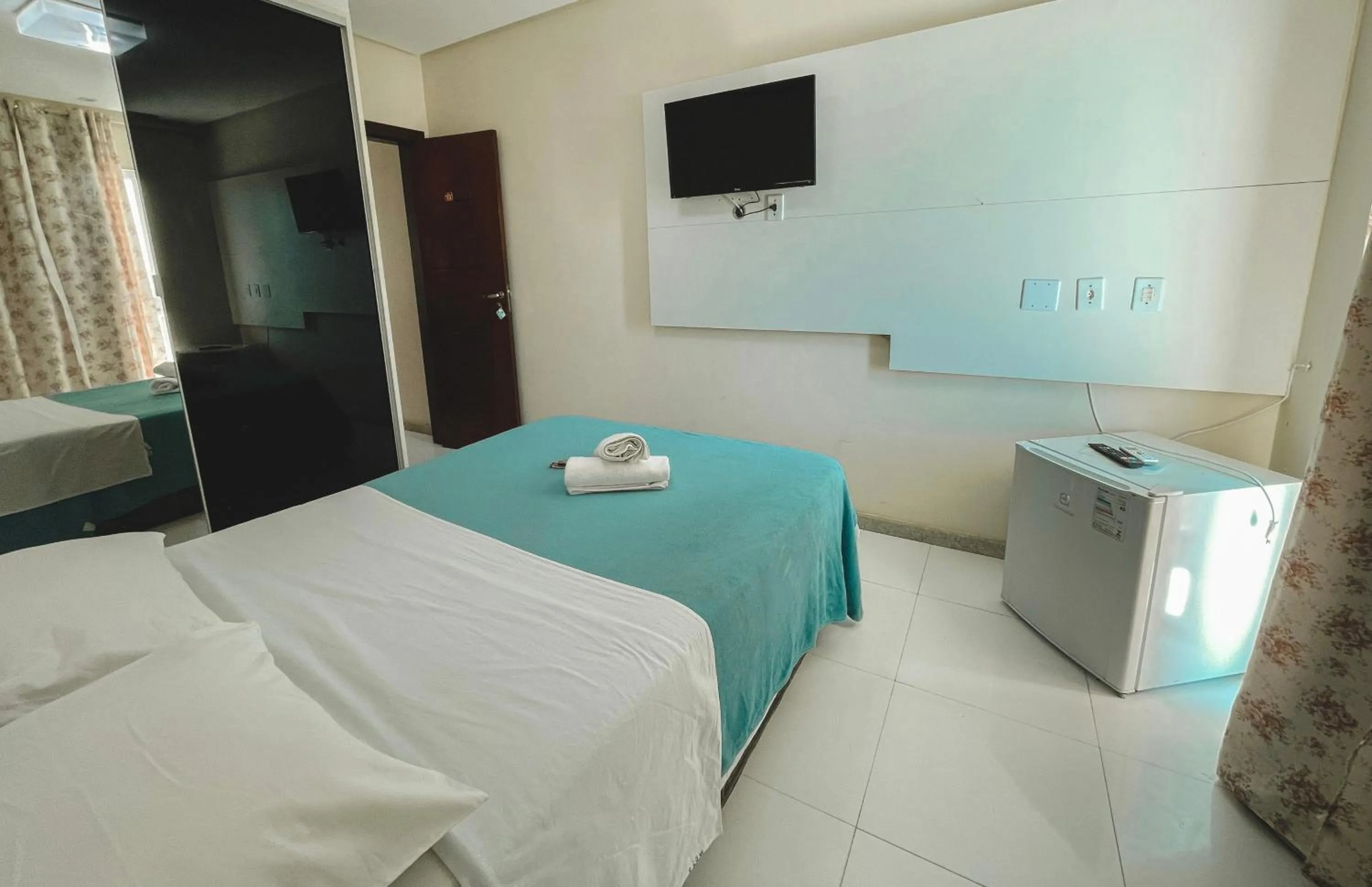 Bedroom, Bed in MDJ Suítes