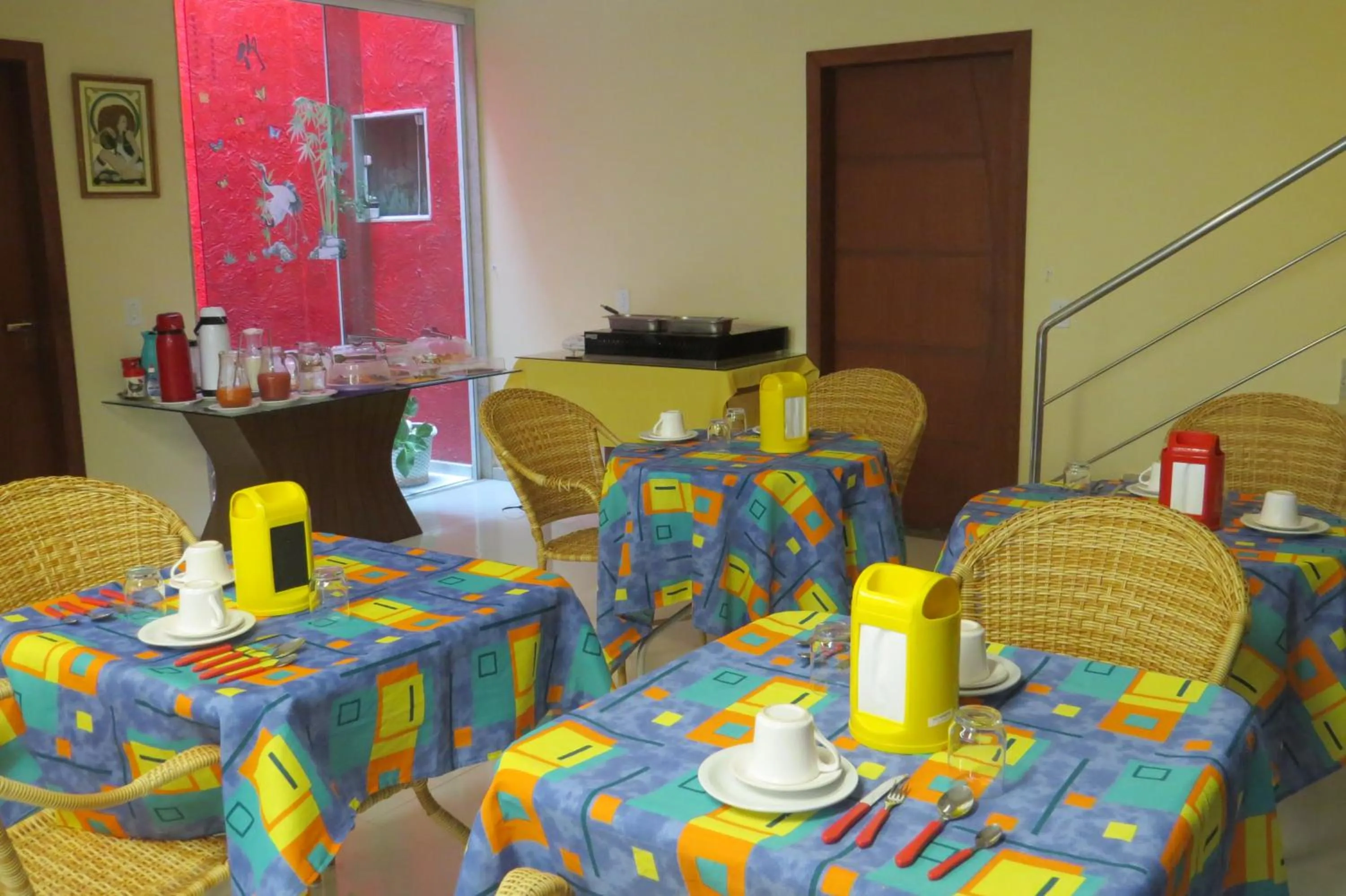 Restaurant/places to eat in MDJ Suítes