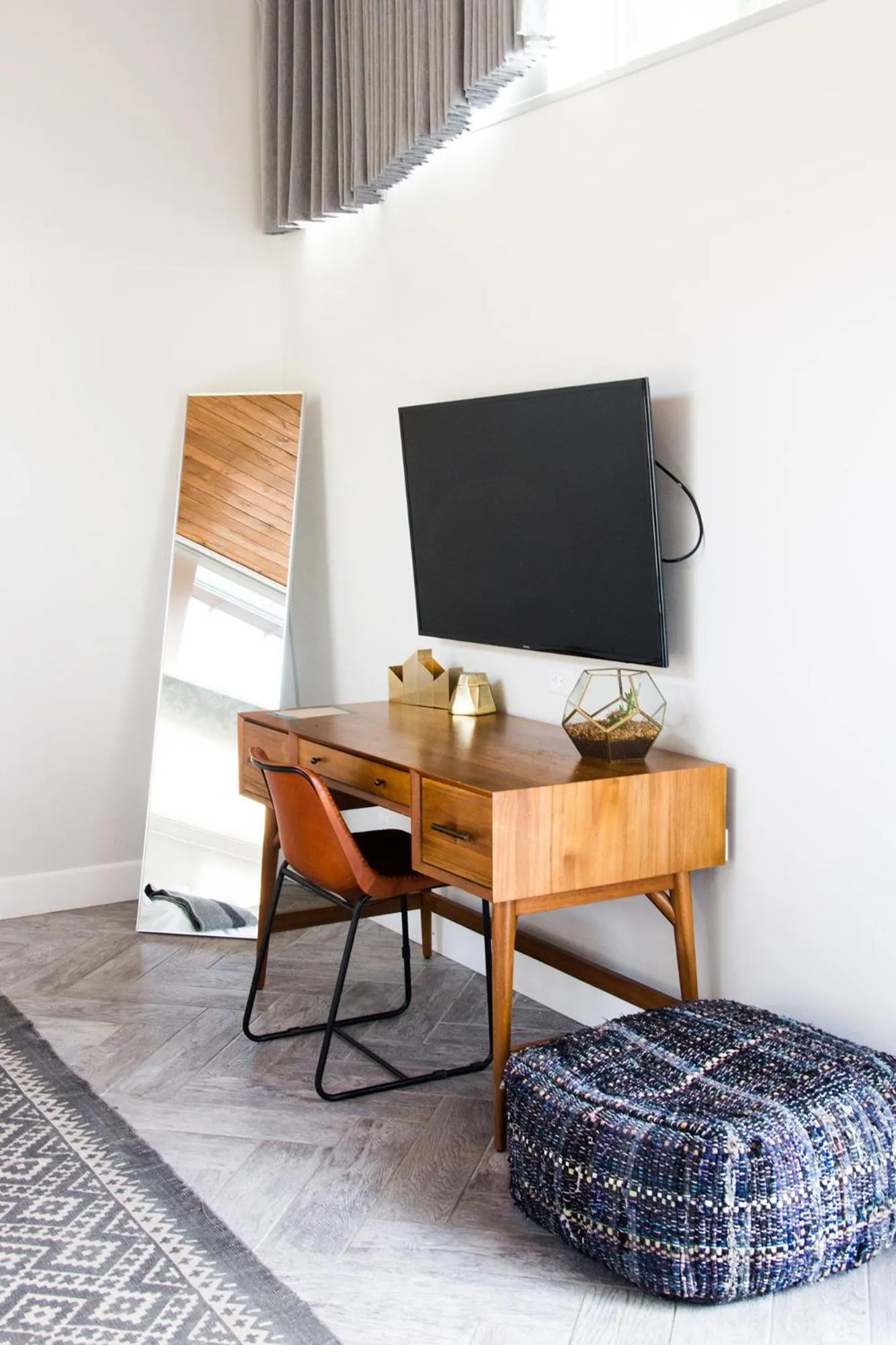 TV and multimedia in ARRIVE Palm Springs - Adults Only