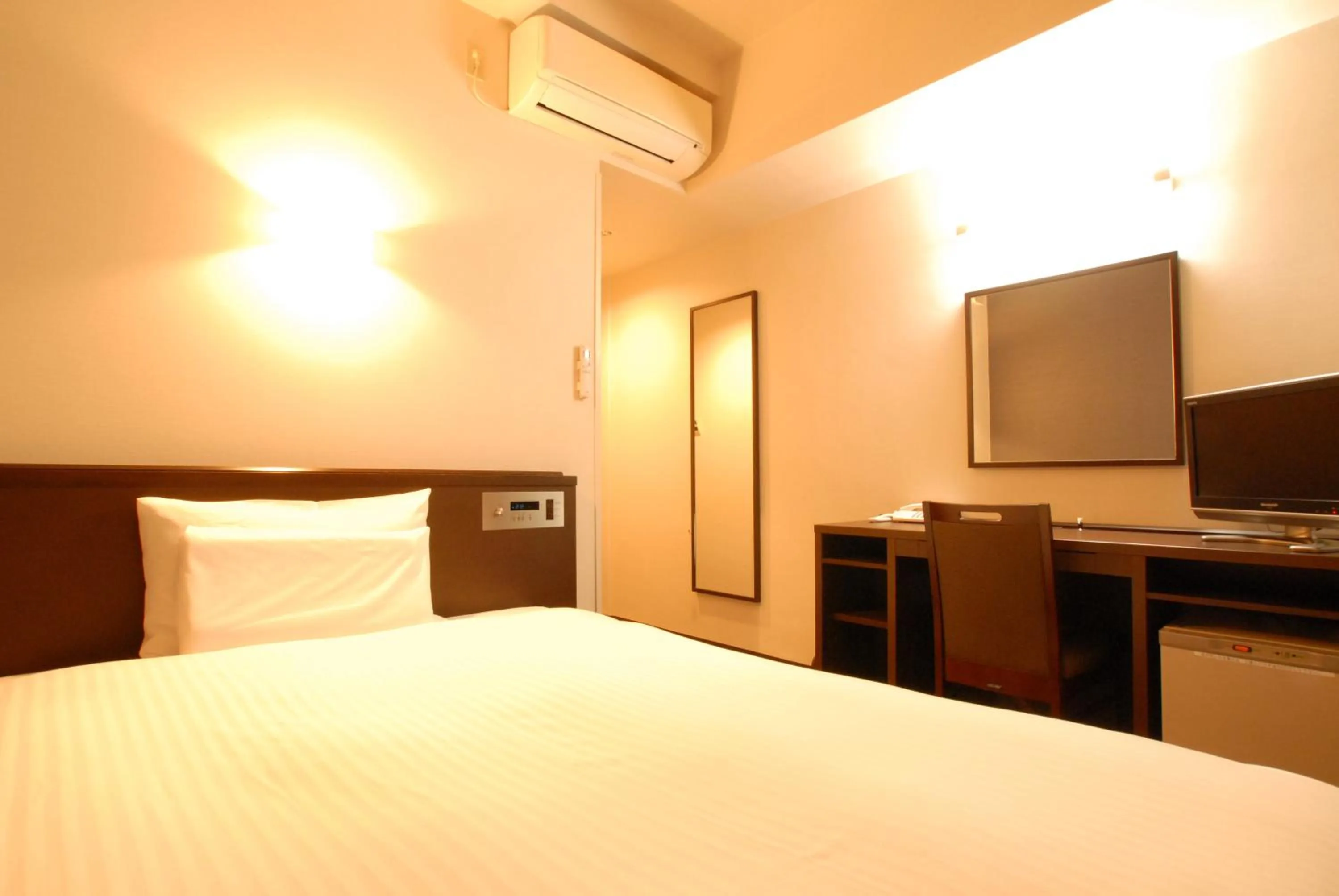 Bed in AB Hotel Toyota Motomachi