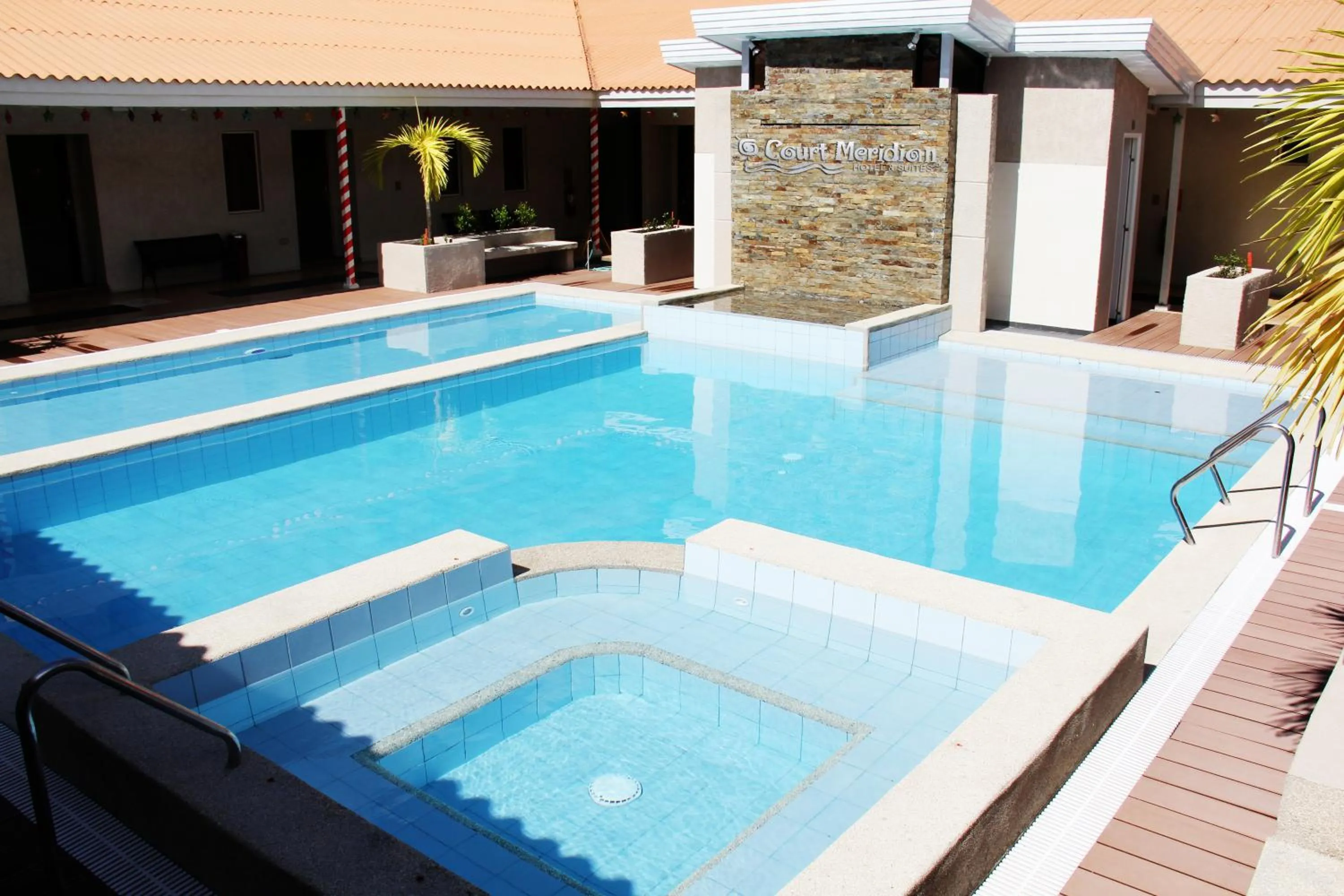Swimming pool in Court Meridian Hotel & Suites