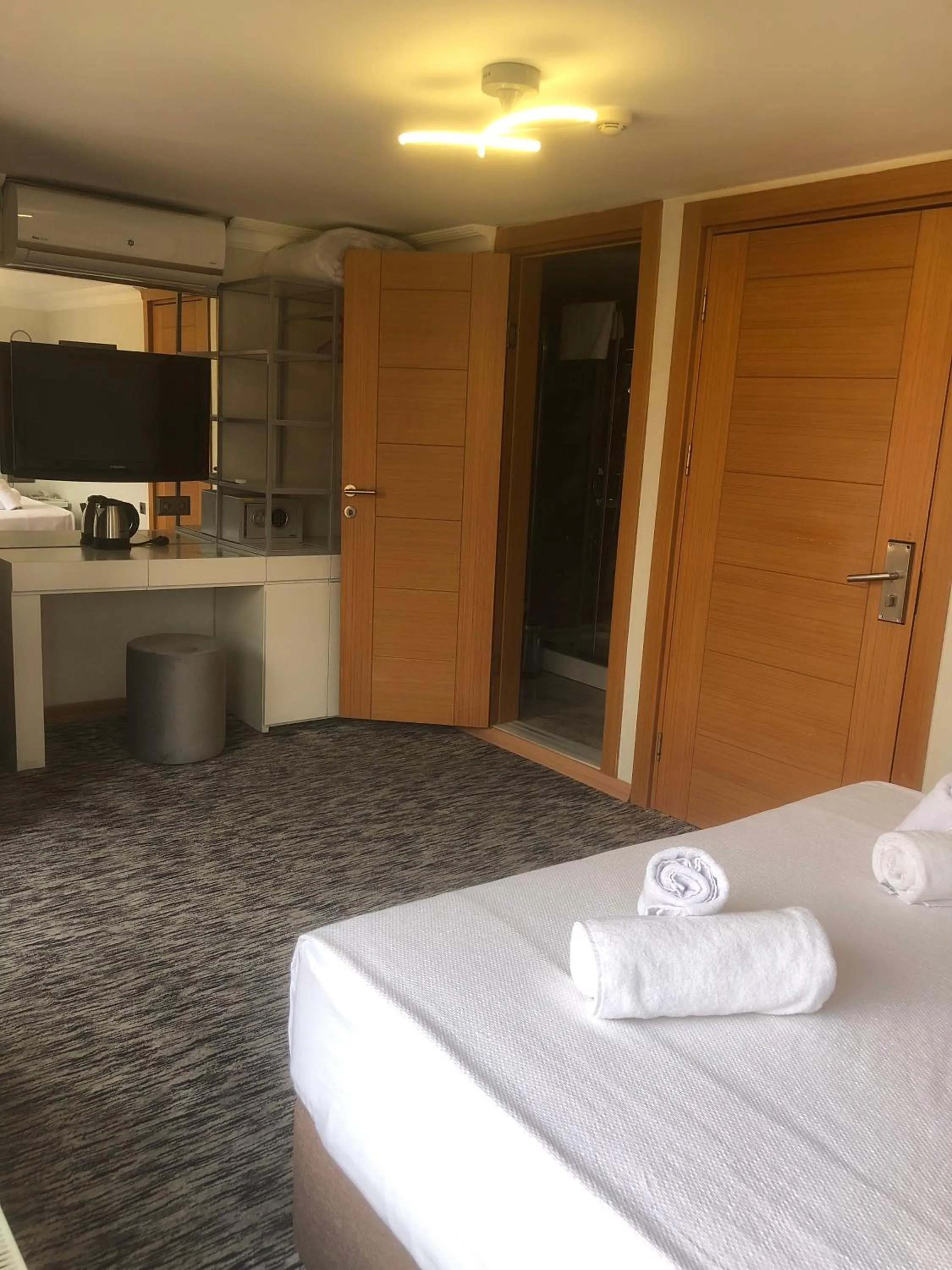 Bed in Turk Art Hotel