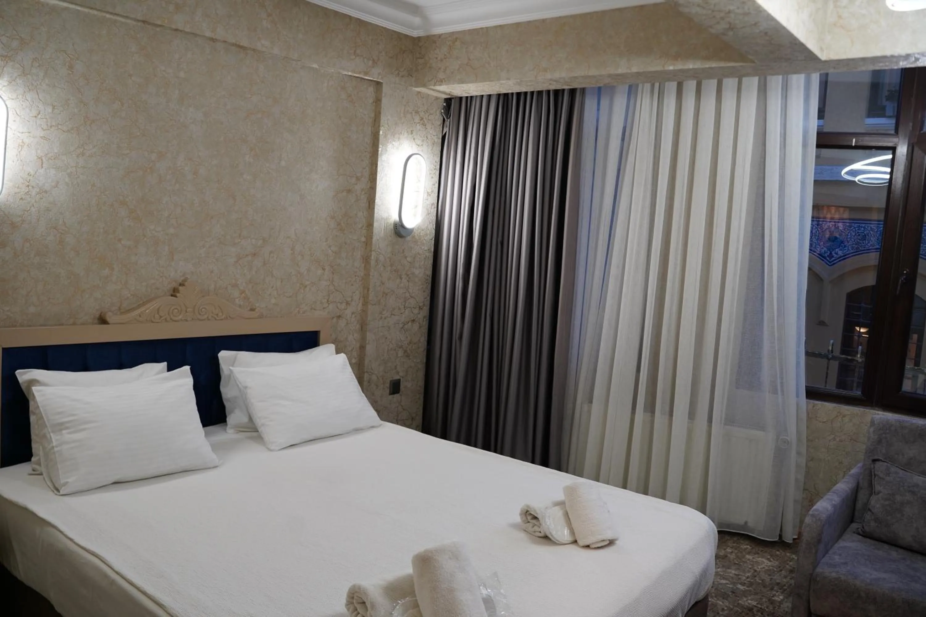 Photo of the whole room, Bed in Turk Art Hotel