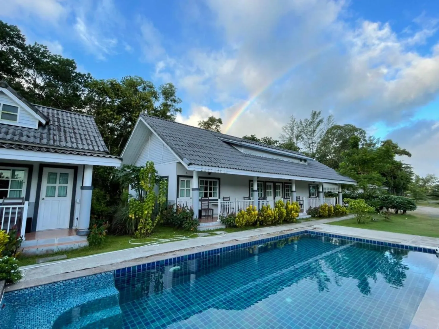 Property building in Suksompong Resort