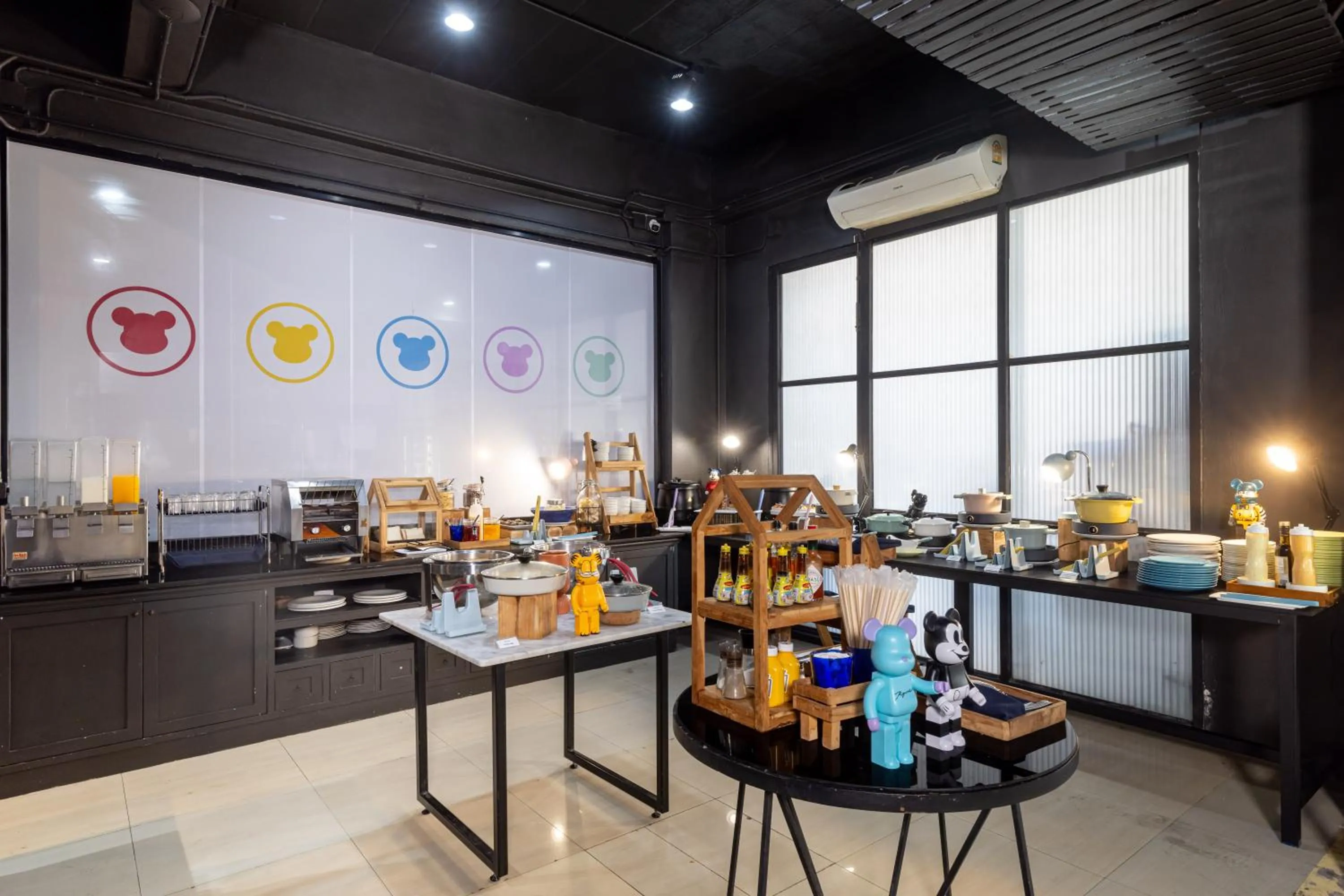 Restaurant/places to eat in The Core Street By Stay Now - SHA Plus