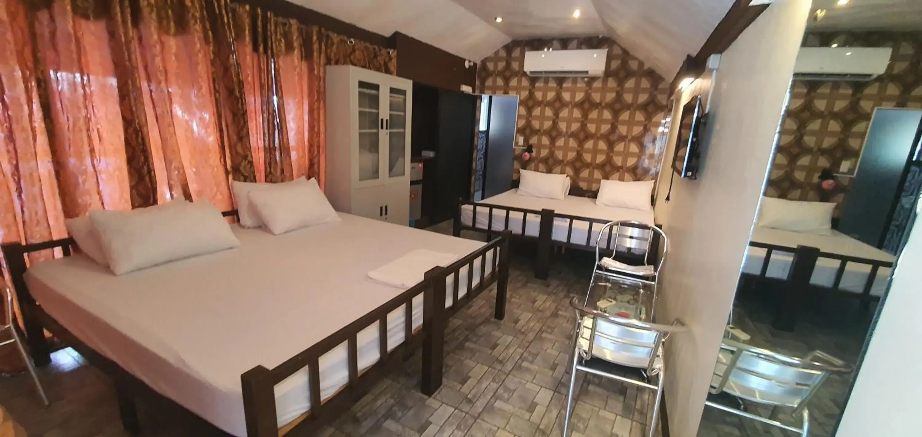 Executive Suite in Cool Martin Family Hotel and Resort Executive Suite in Cool Martin Family Hotel and Resort