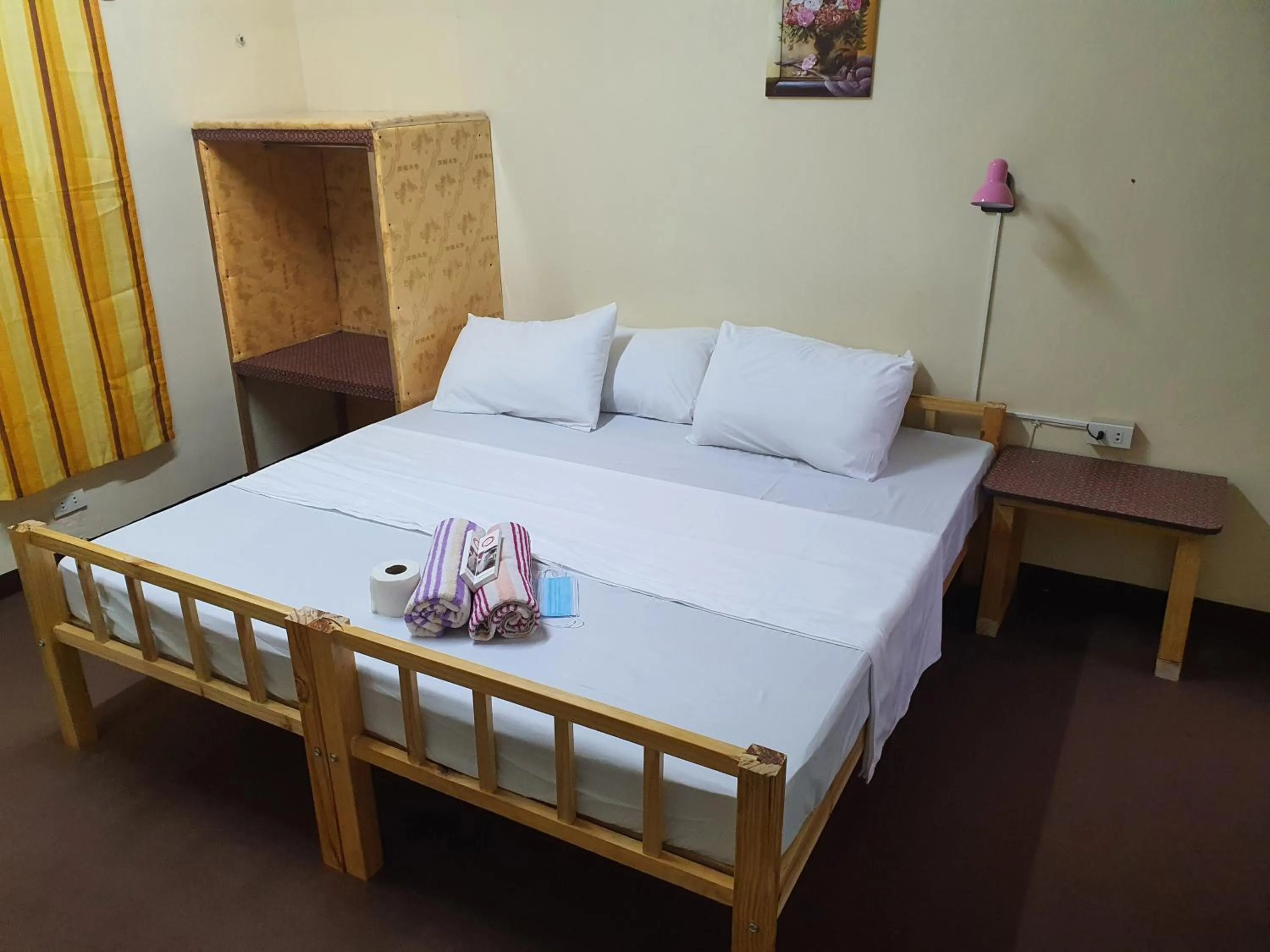 Bed in Cool Martin Family Hotel and Resort