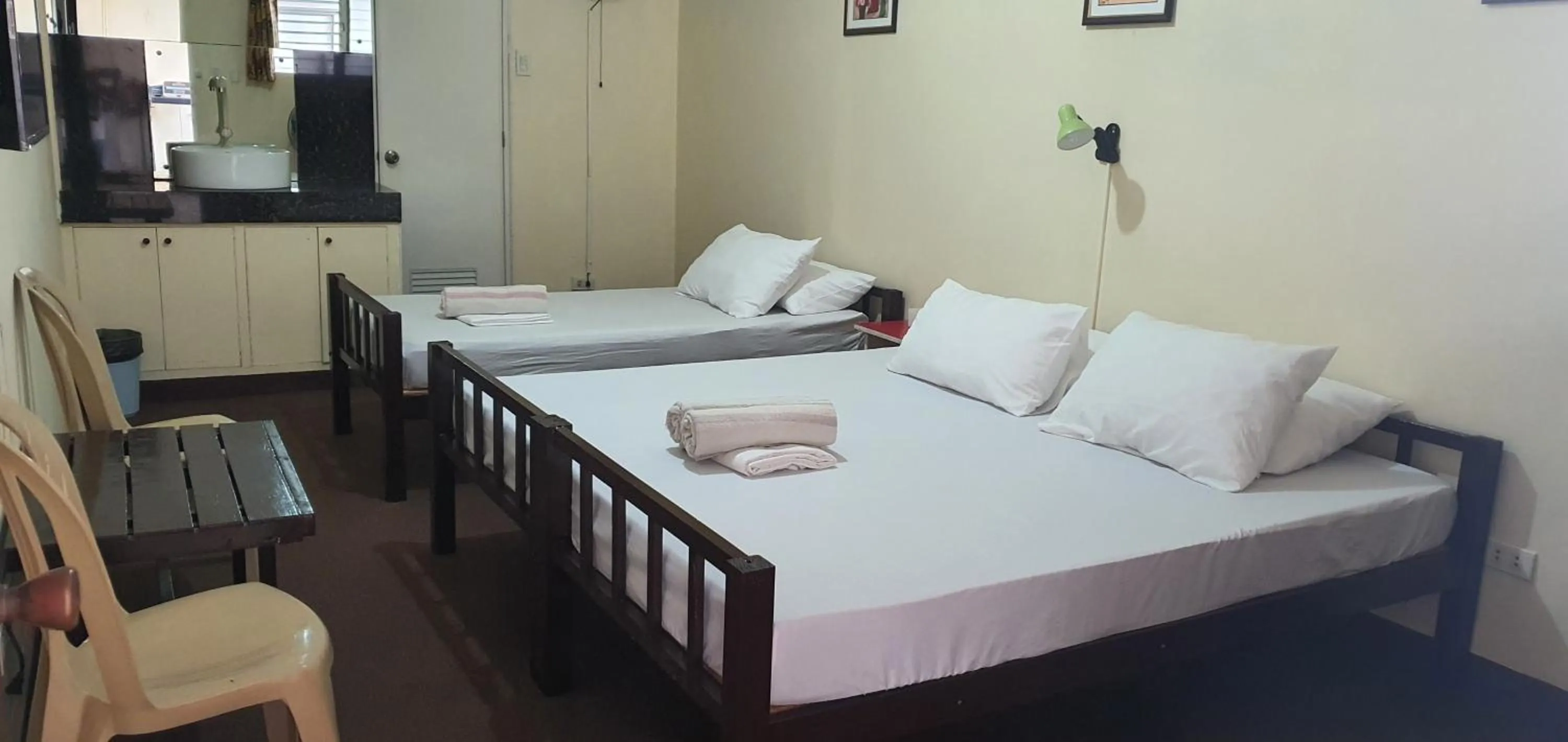 Bedroom, Bed in Cool Martin Family Hotel and Resort