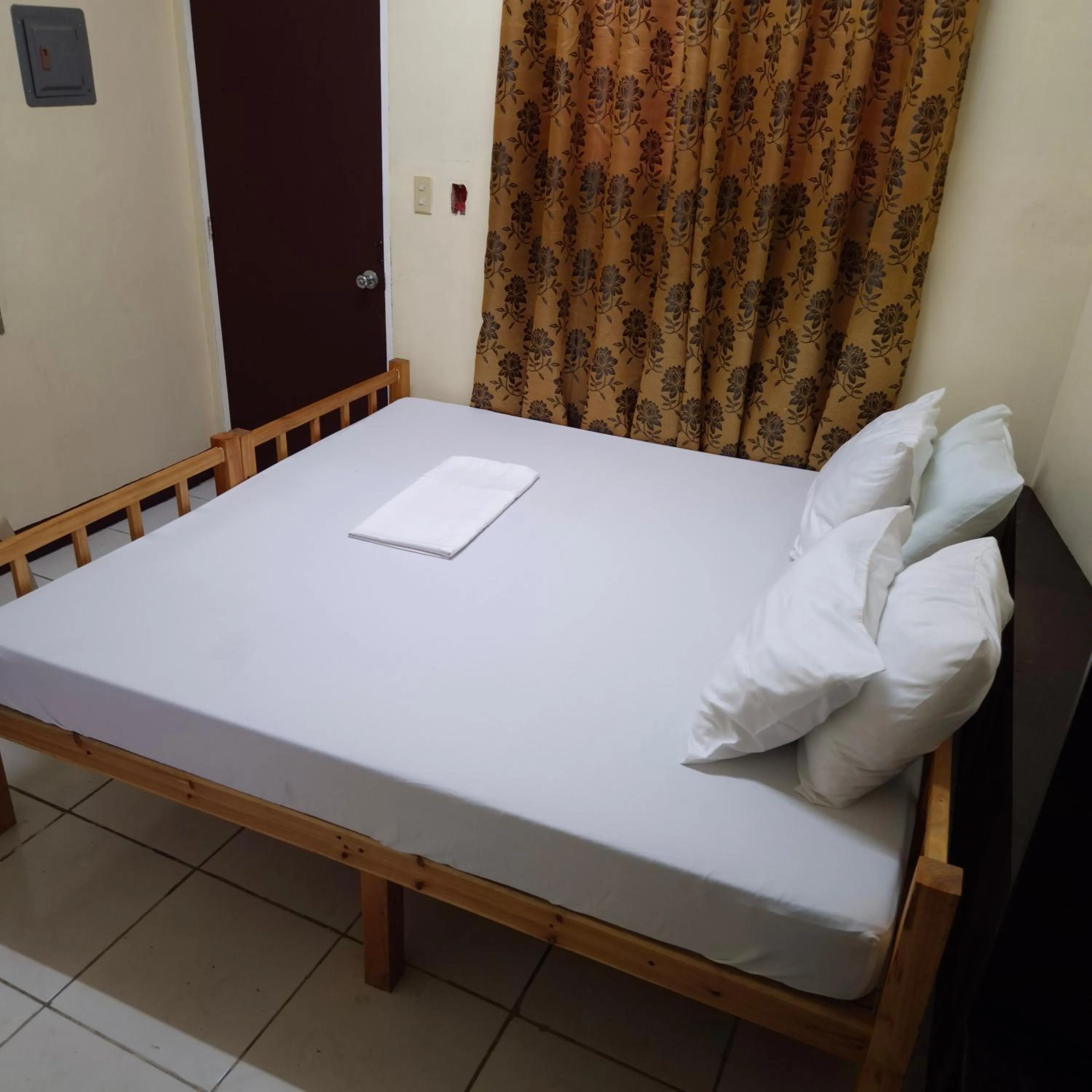 Bed in Cool Martin Family Hotel and Resort