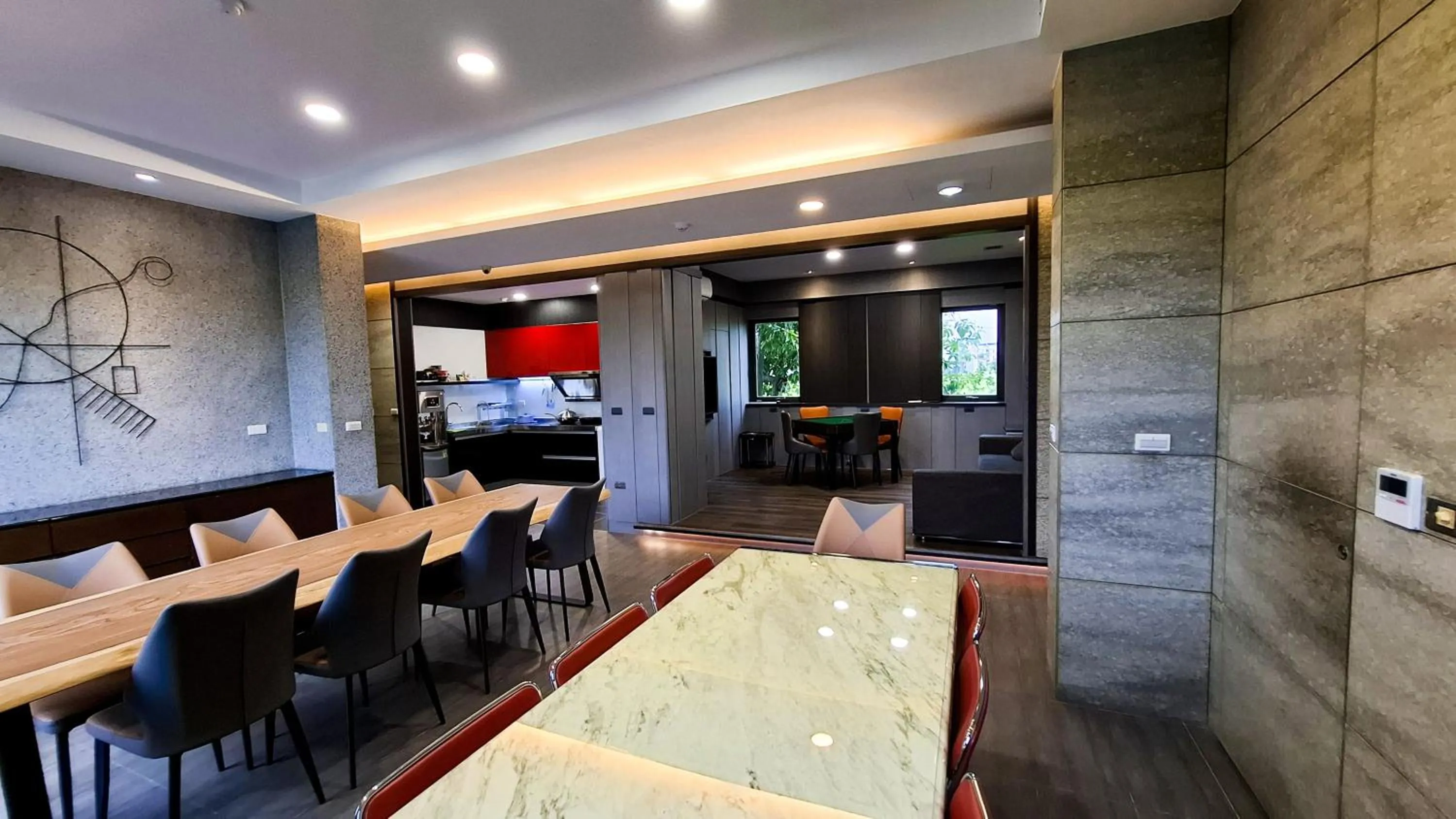 Restaurant/places to eat in The Designer's House