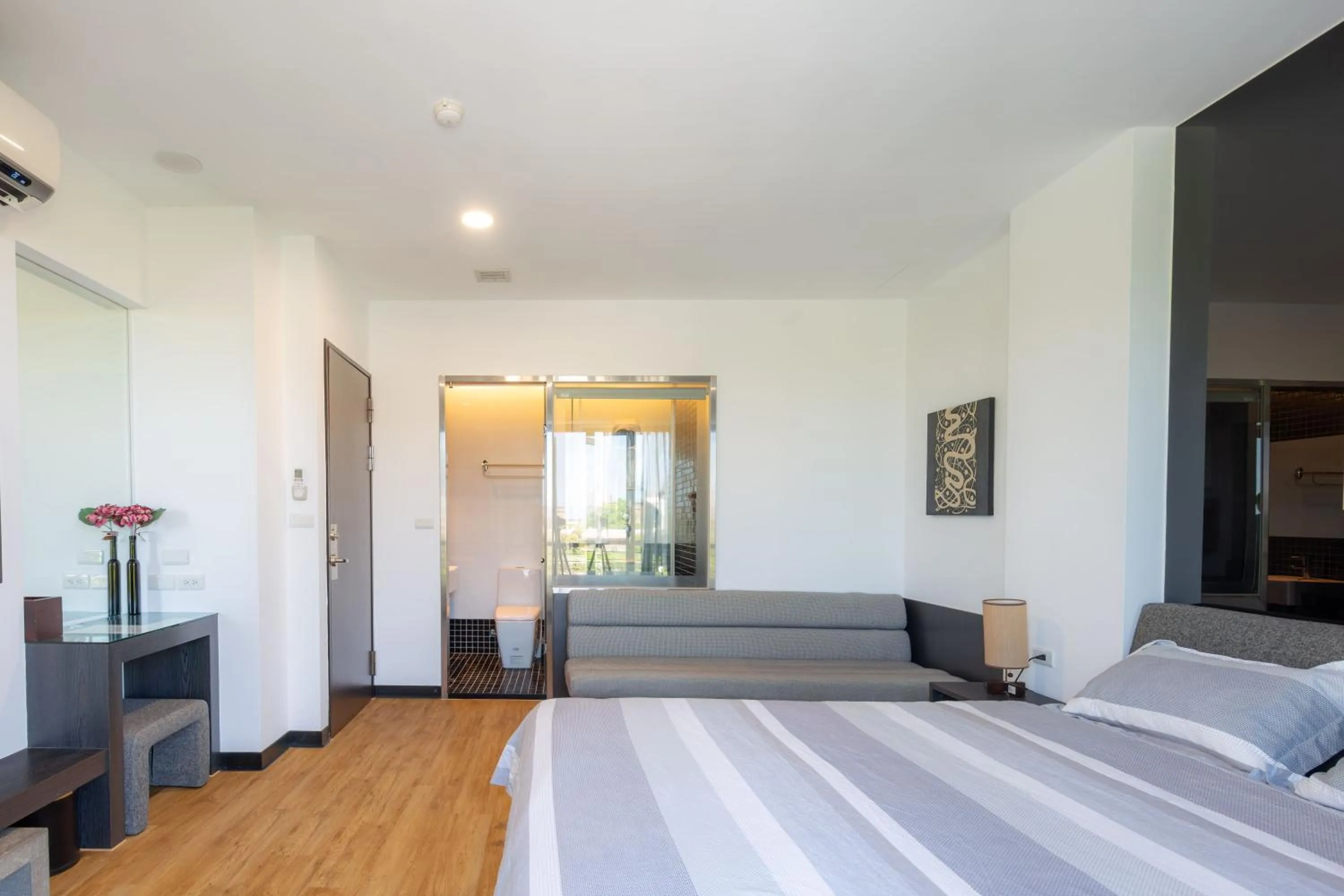 Photo of the whole room, Bed in The Designer's House