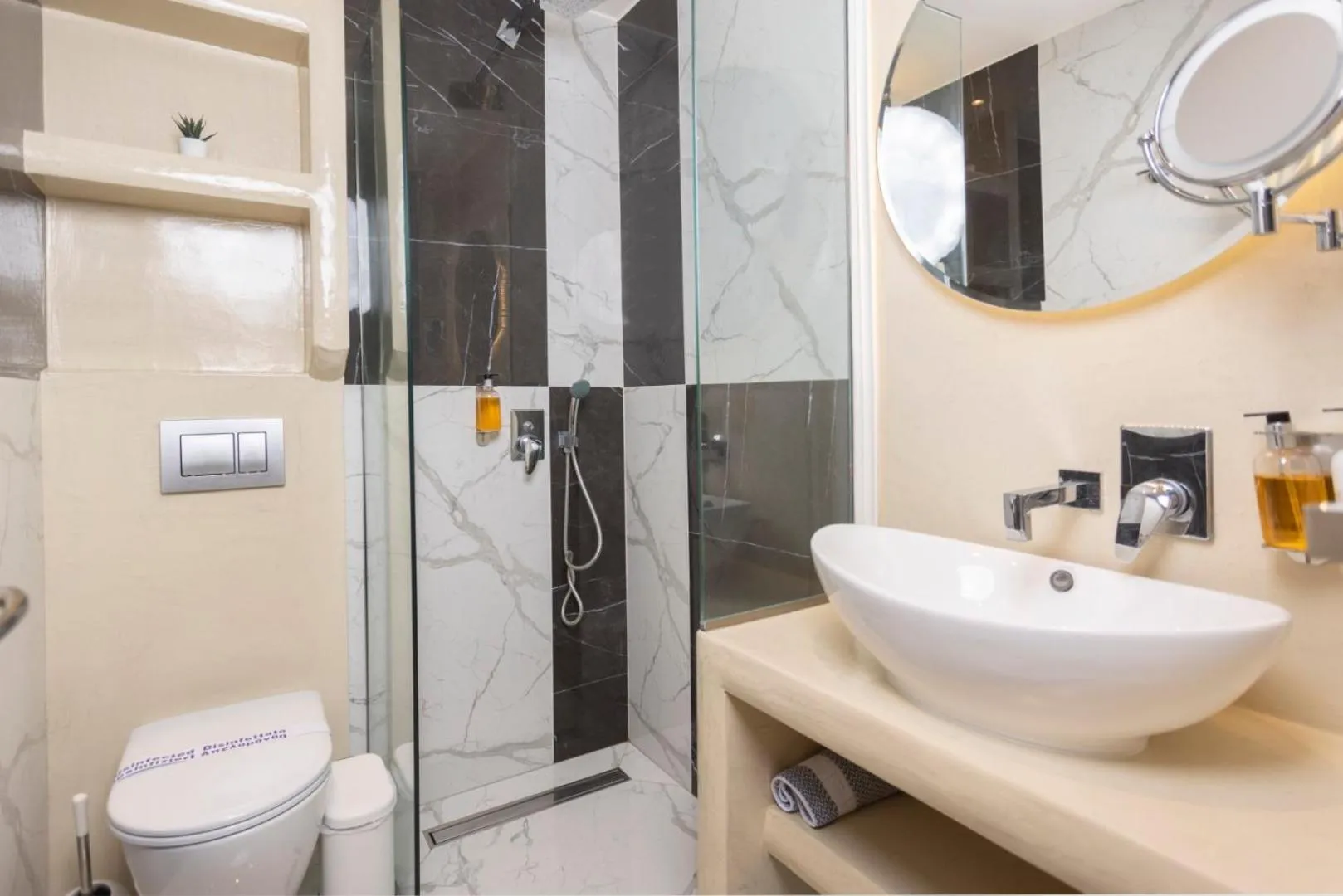 Bathroom in Hotel Magdalena