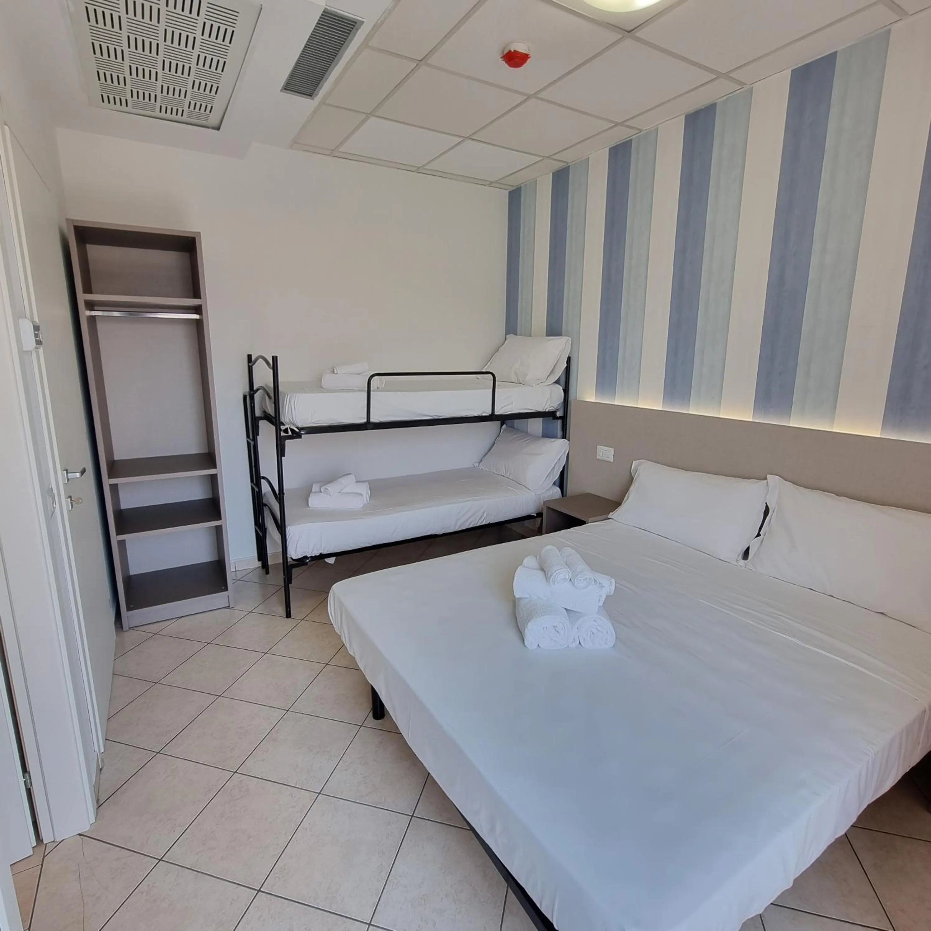 Photo of the whole room, Bed in Residence Mare