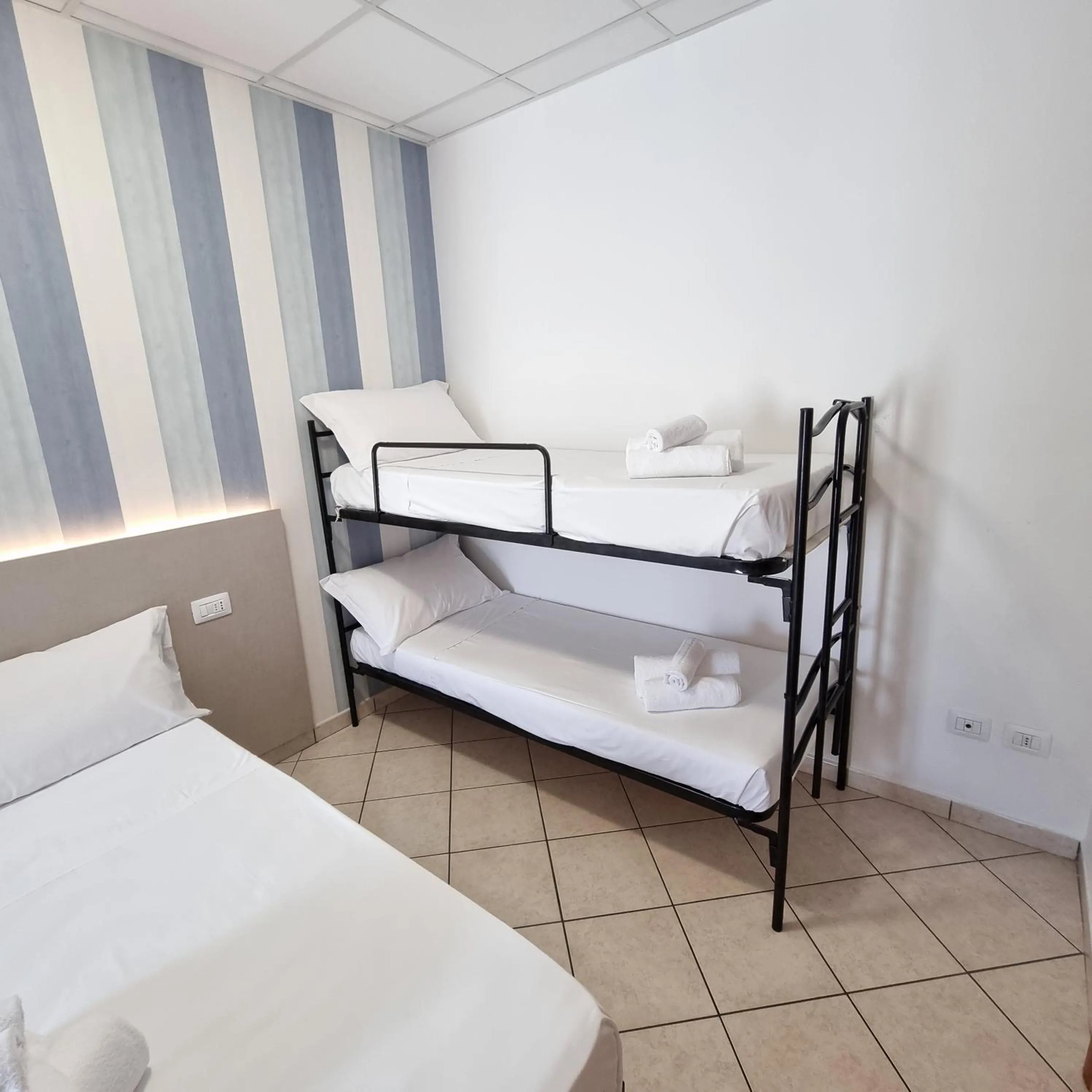 bunk bed, Bed in Residence Mare