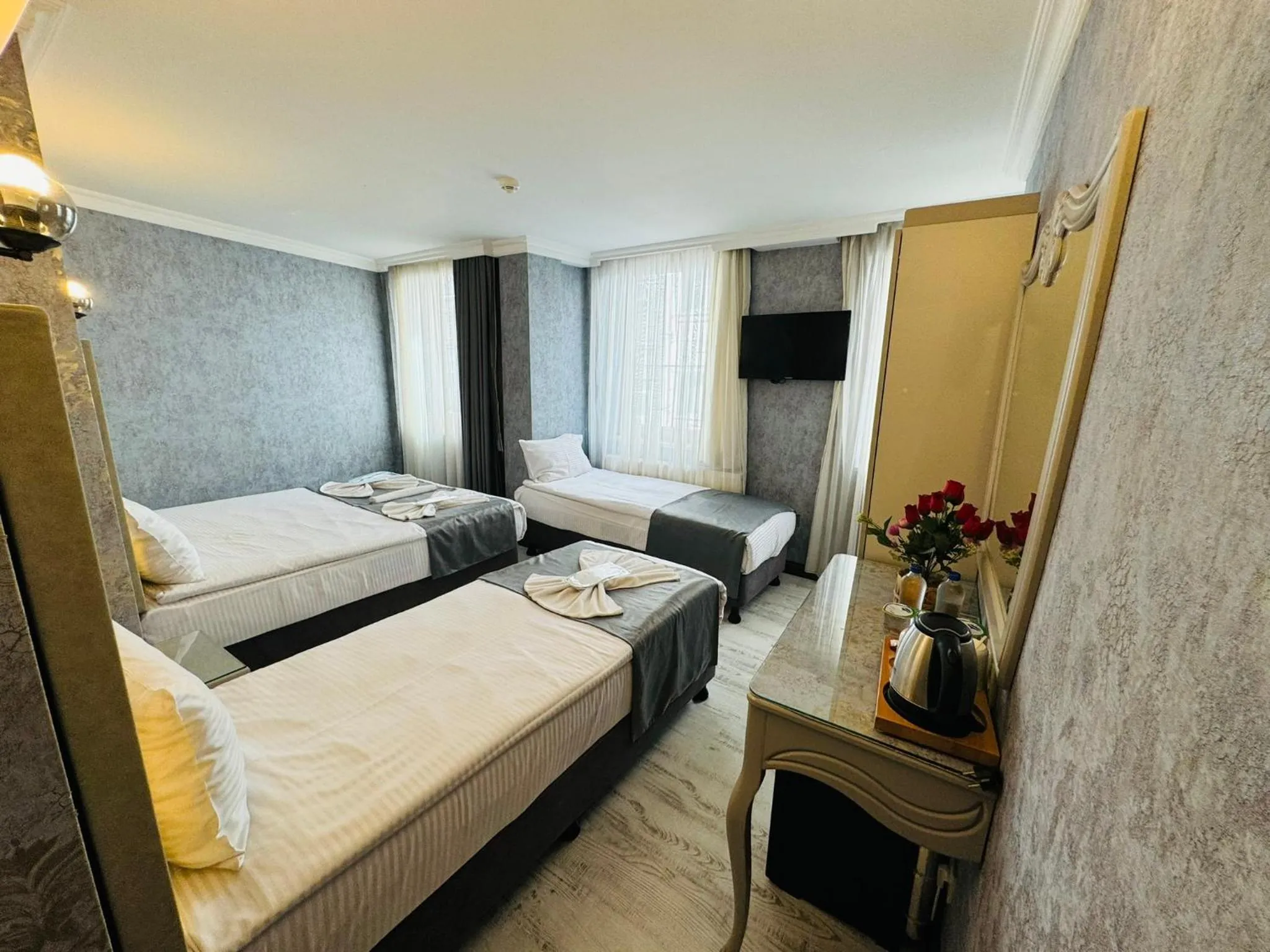 Photo of the whole room, Bed in Old City Viva Hotel