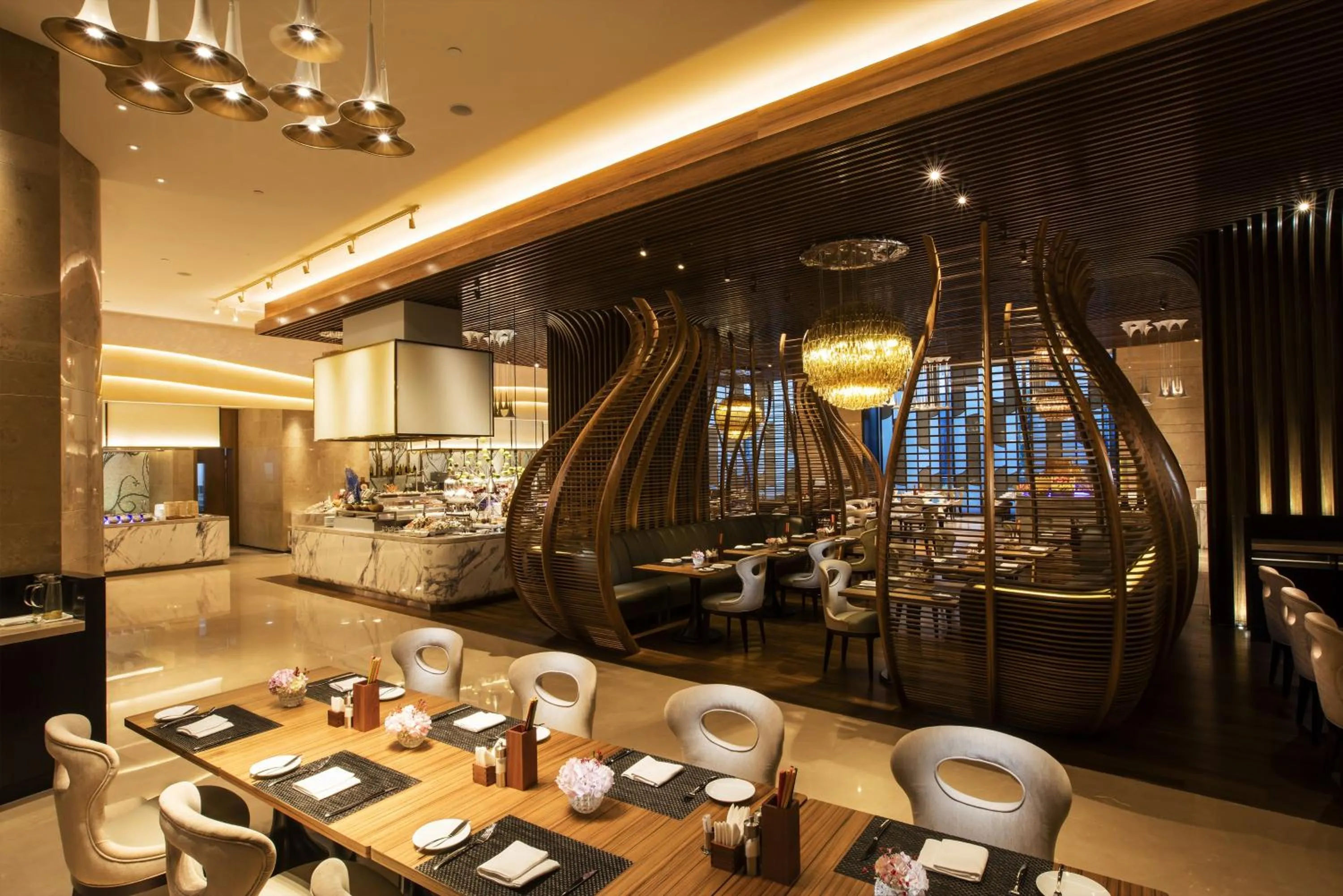 Restaurant/places to eat in Crowne Plaza Fuzhou Riverside by IHG