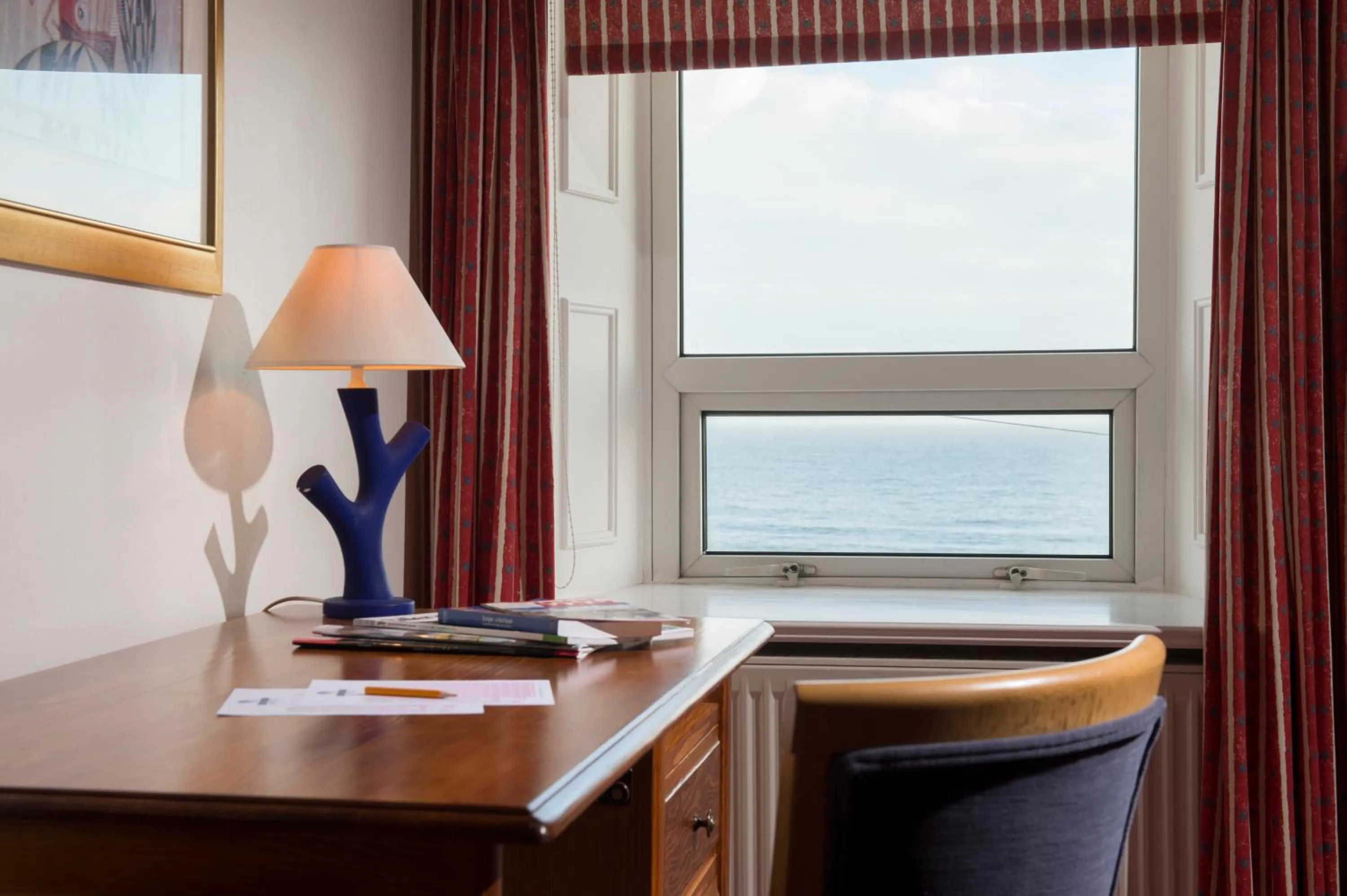 Seating area in Regency Hotel