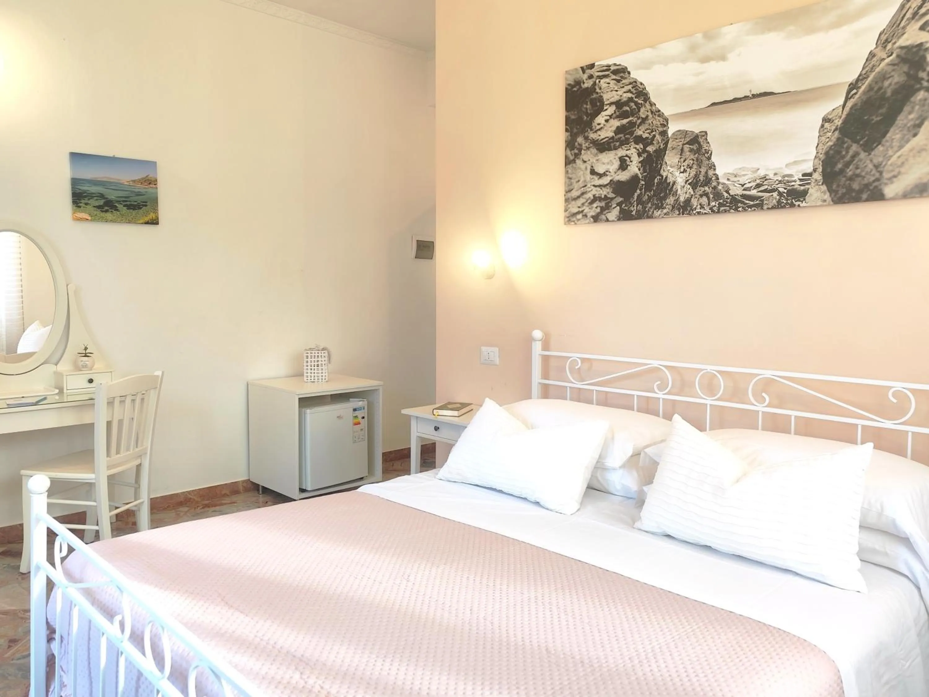 Bed in B&B Posidonia