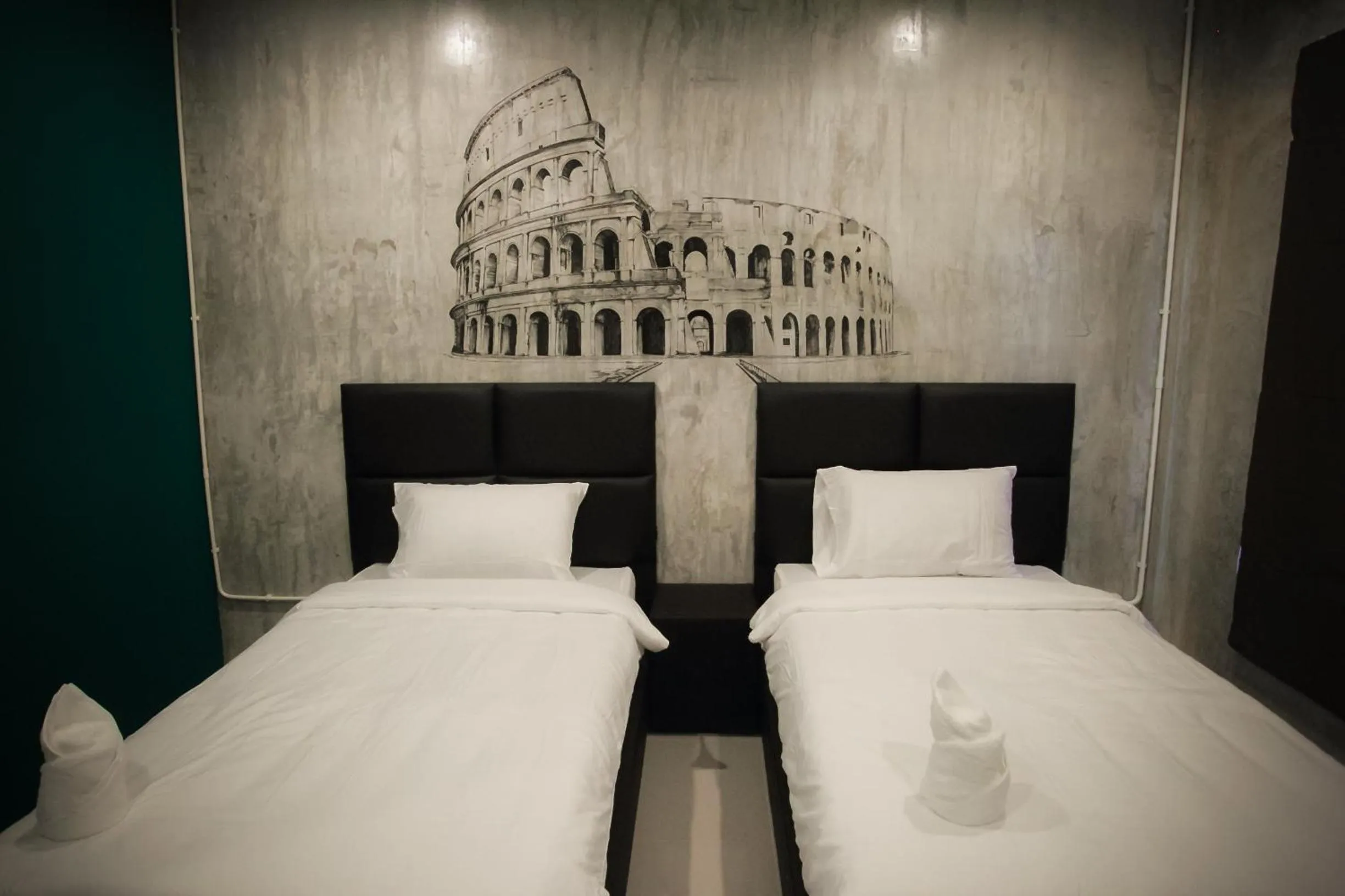 Photo of the whole room, Bed in B-Cozy Hotel