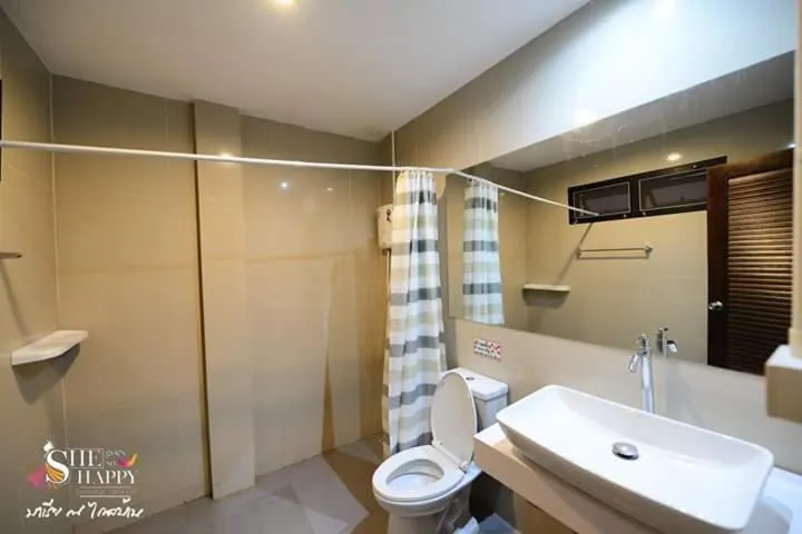 Bathroom in B-Cozy Hotel