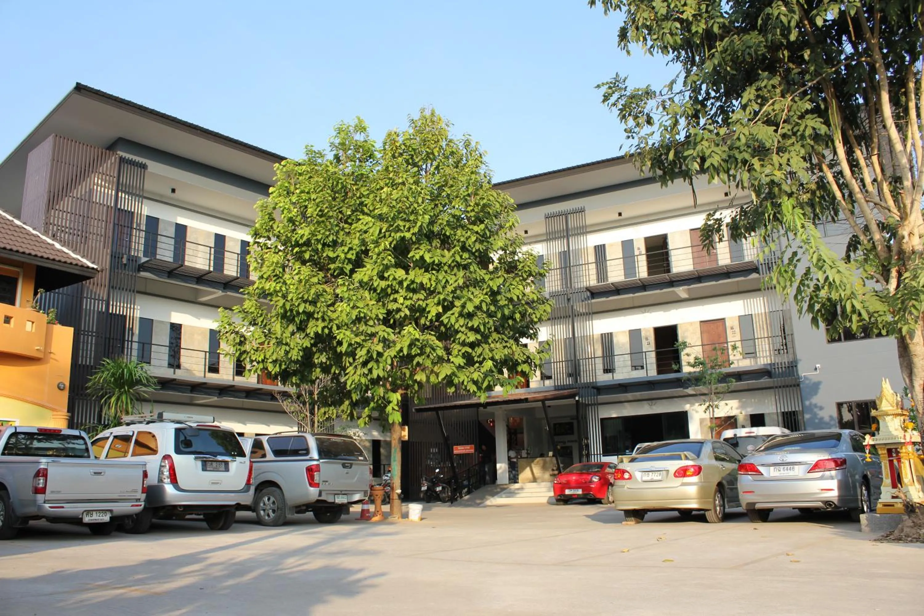 Facade/entrance in B-Cozy Hotel